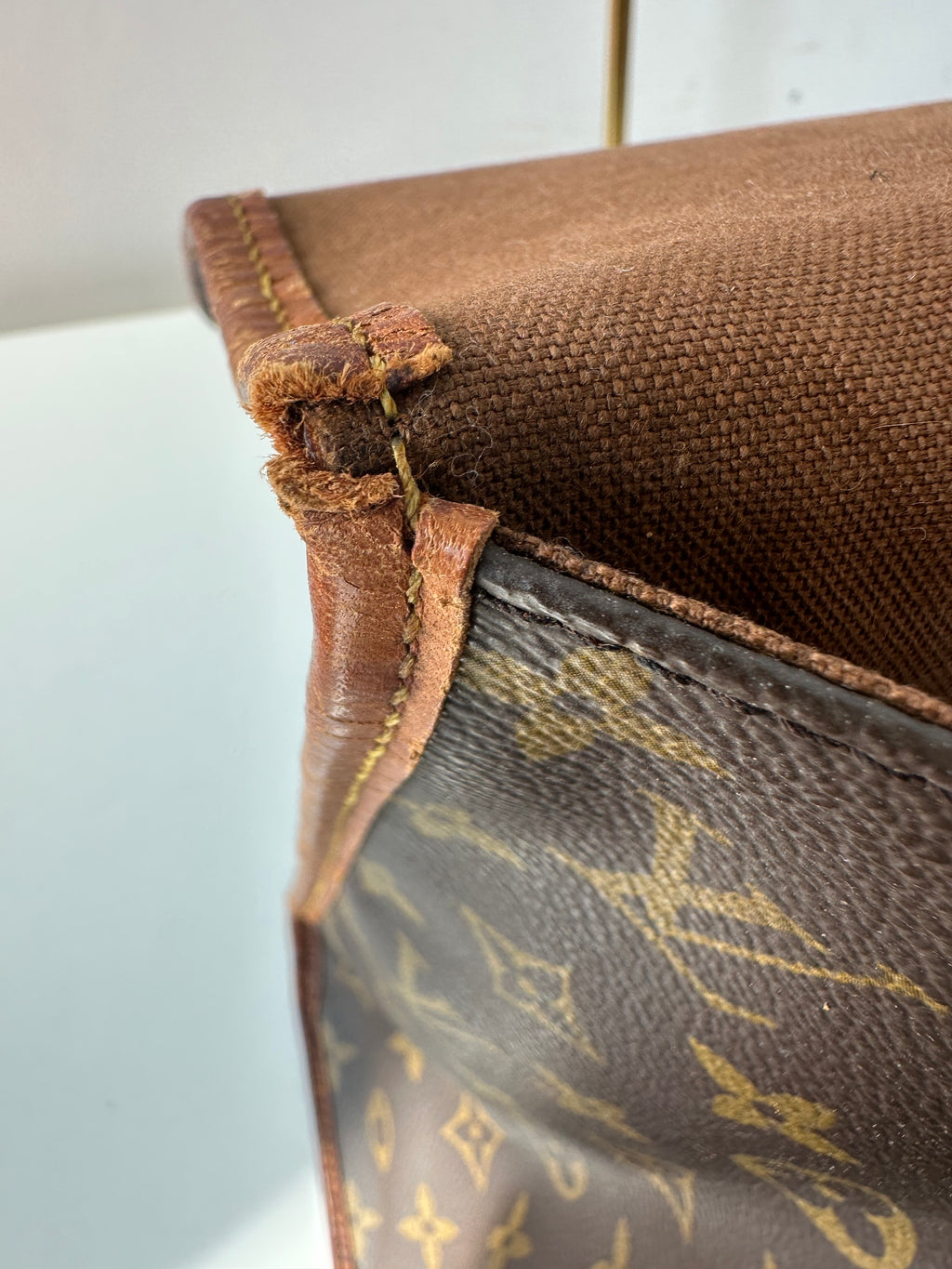 Louis Vuitton Beverly Business