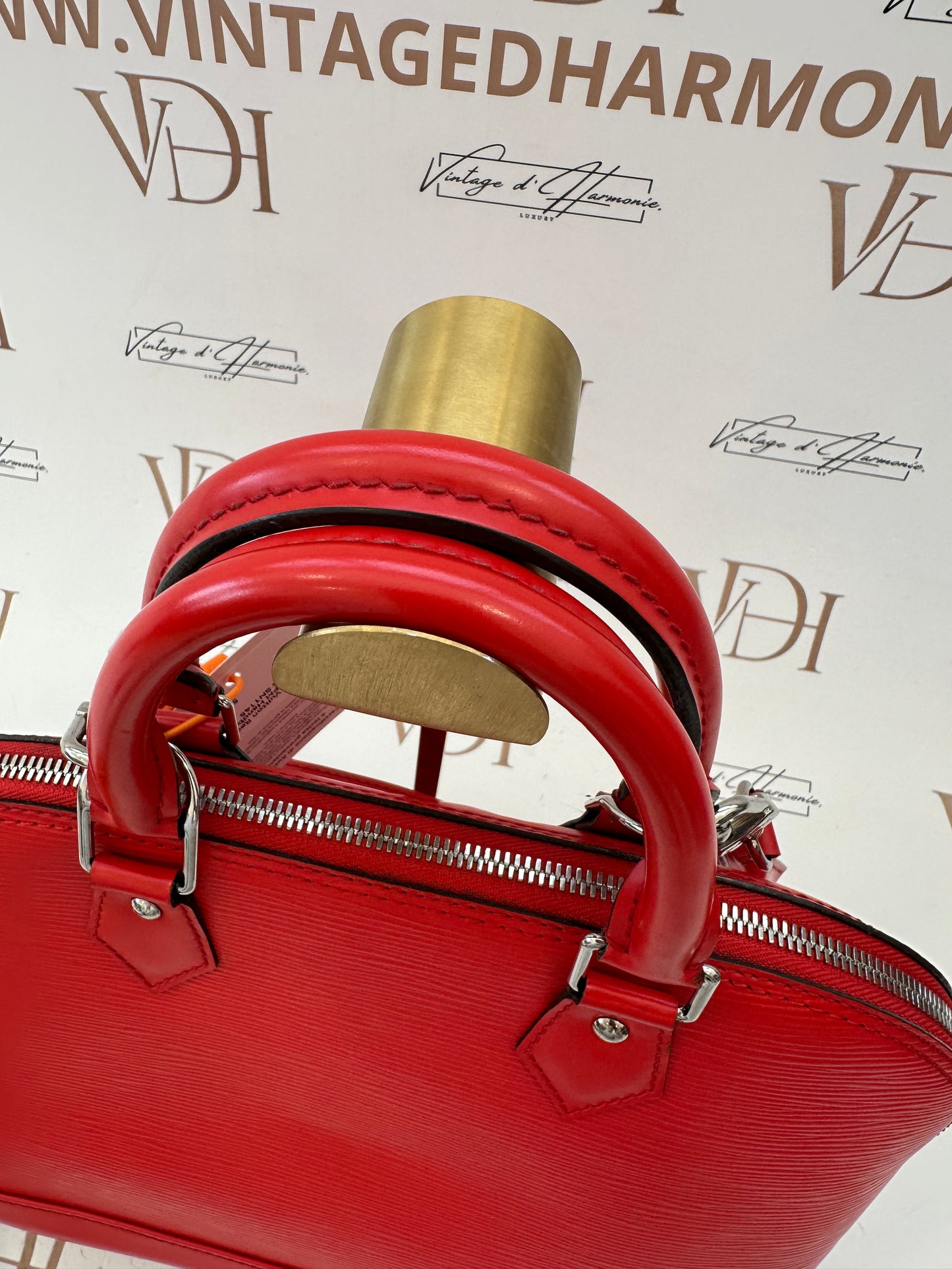 017886 - Louis Vuitton Alma Red Epi