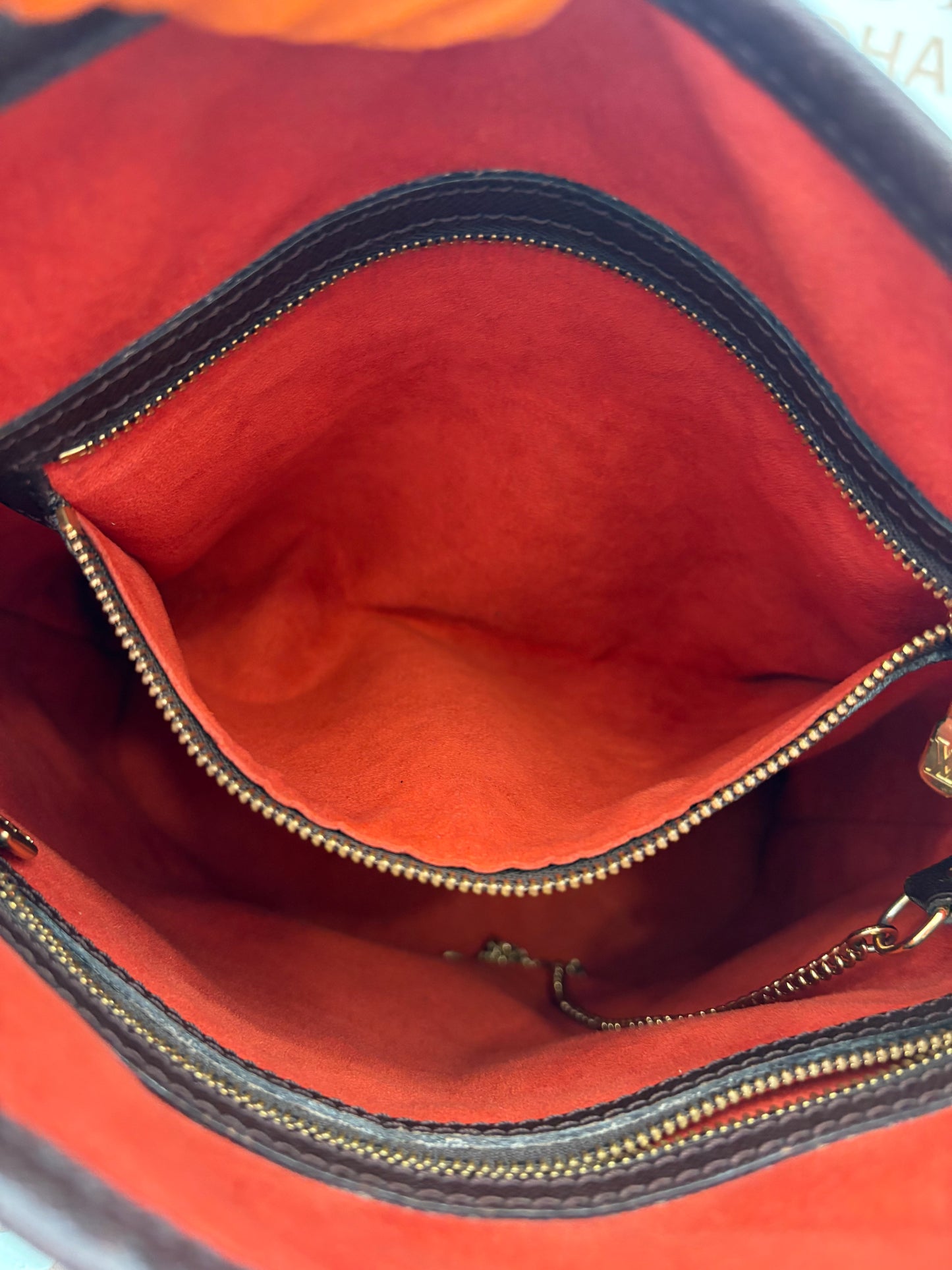 018060 - Louis Vuitton Marais Damier