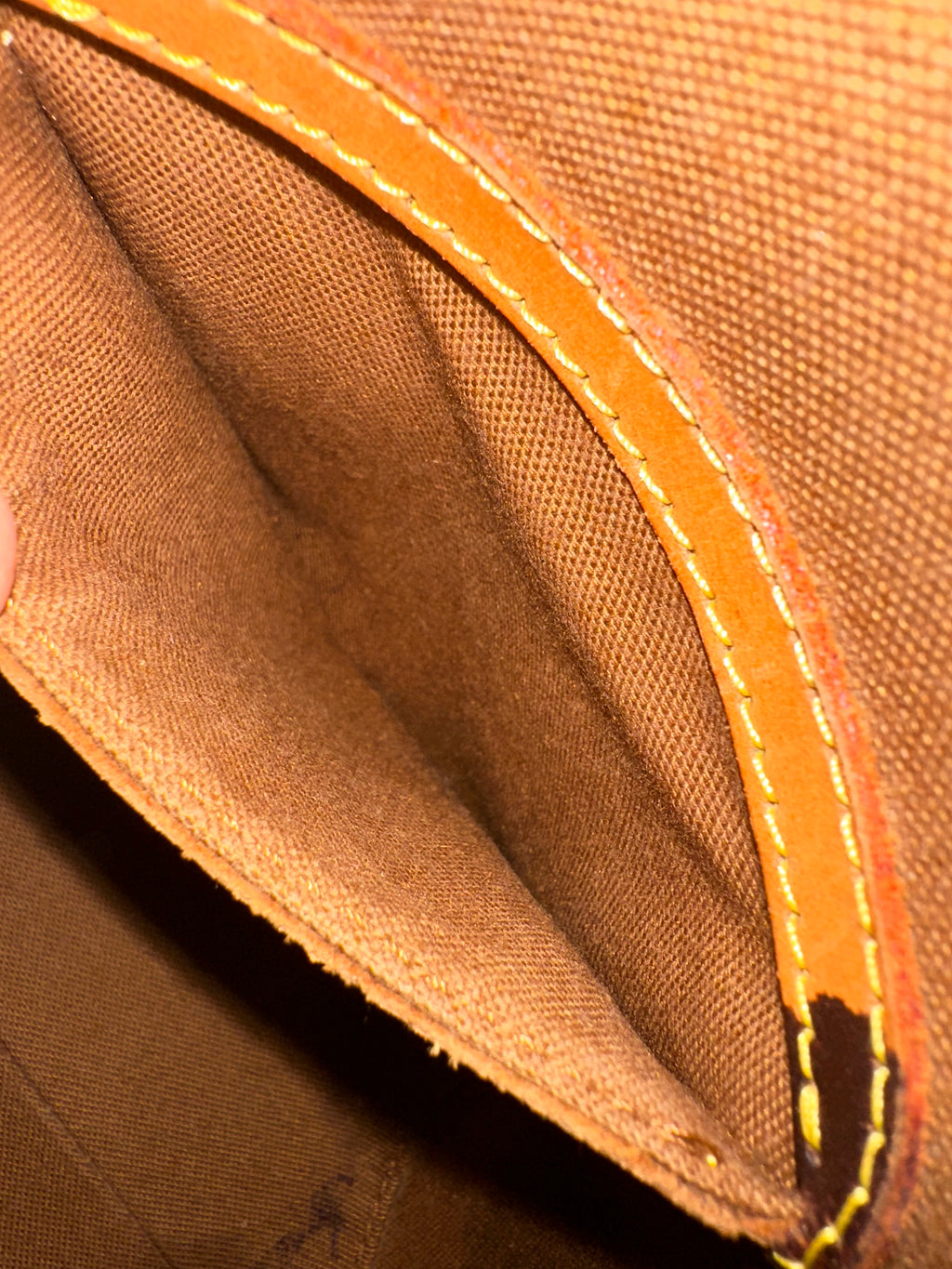 Louis Vuitton Ellipse PM