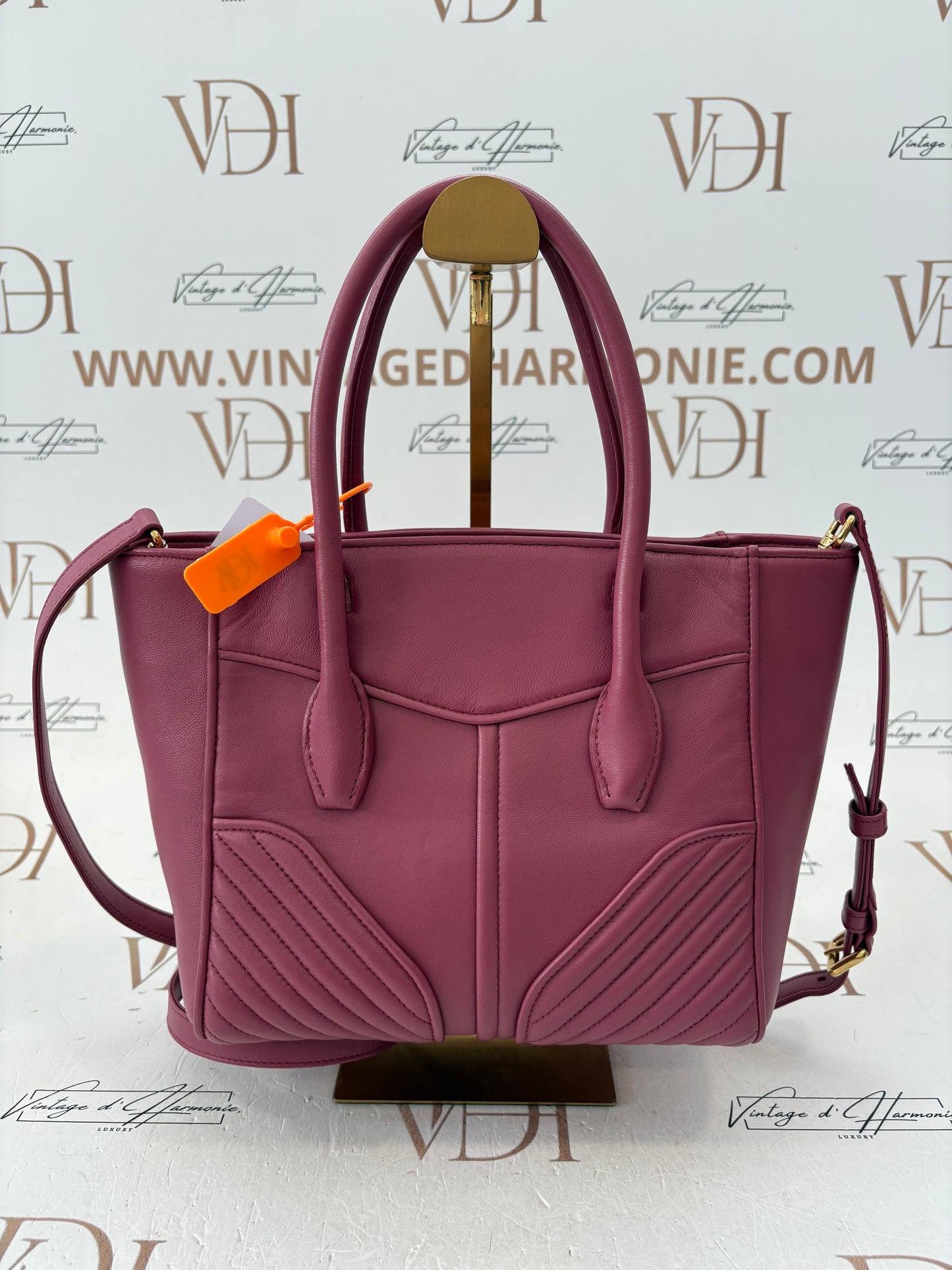 384327 - Miu Miu