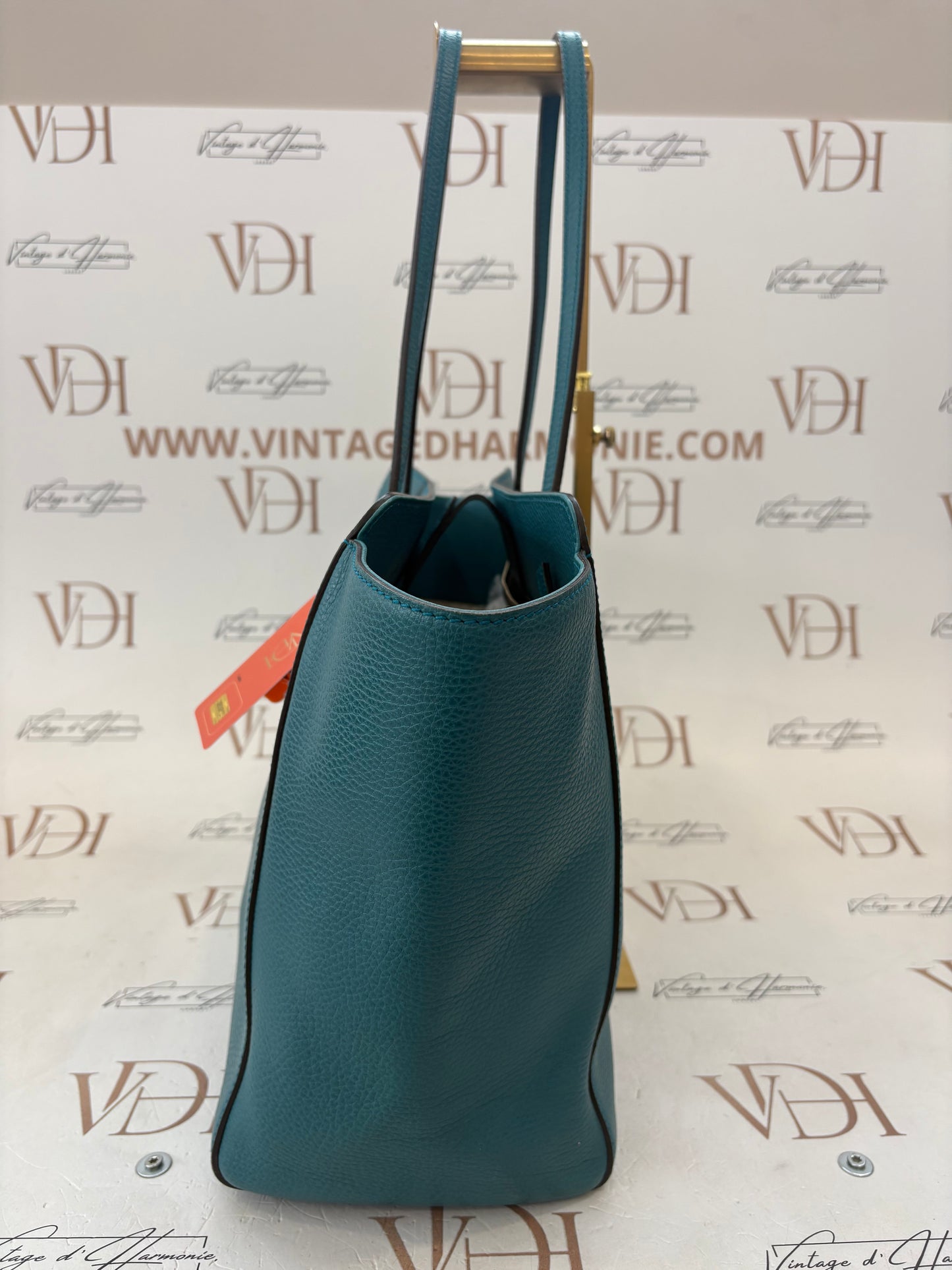 383913 - Gucci Swing