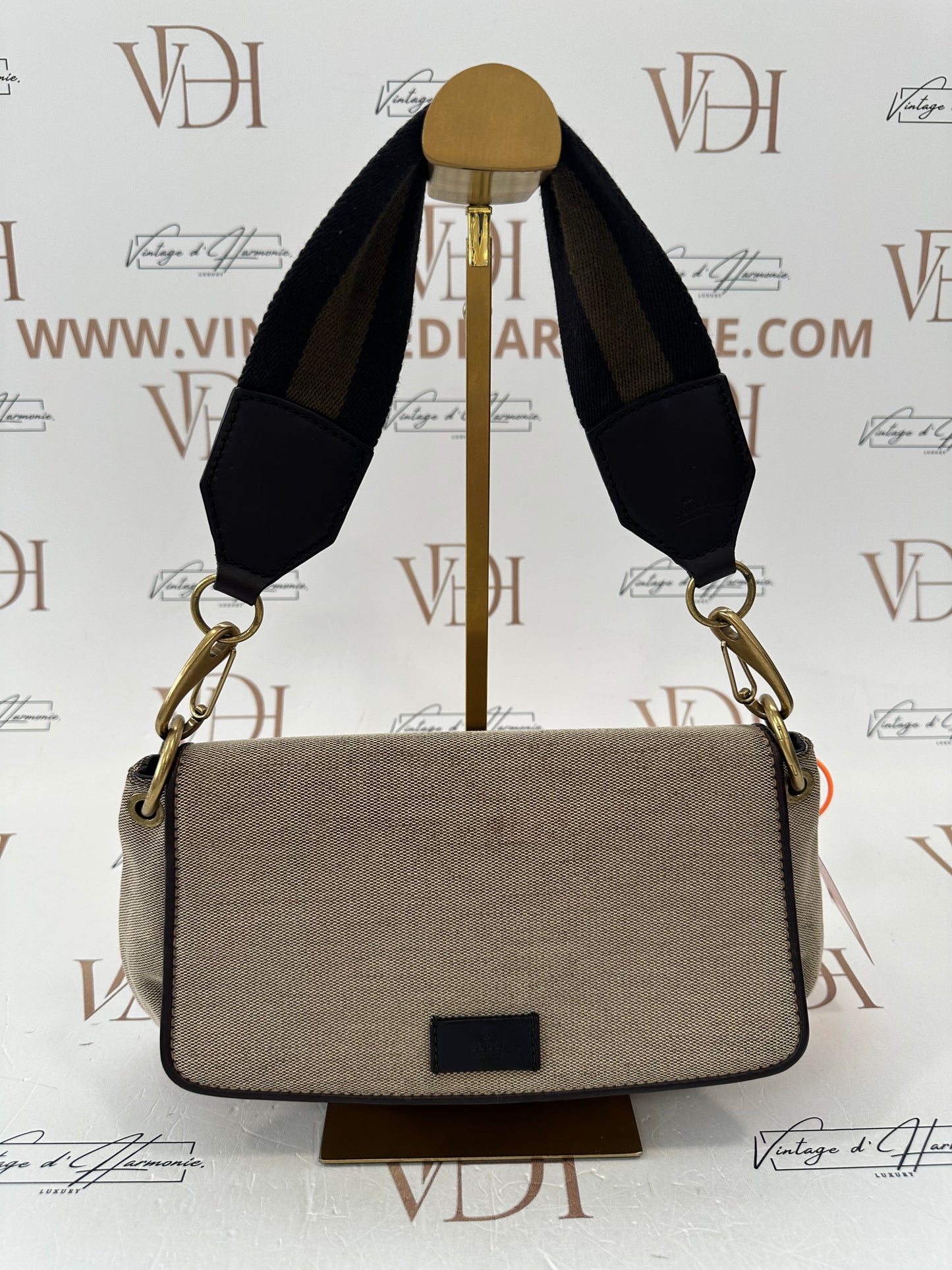 382300 - Gucci Vintage
