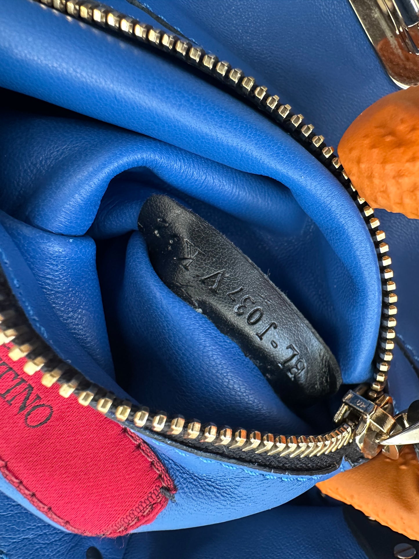 383083 - Valentino Rockstud