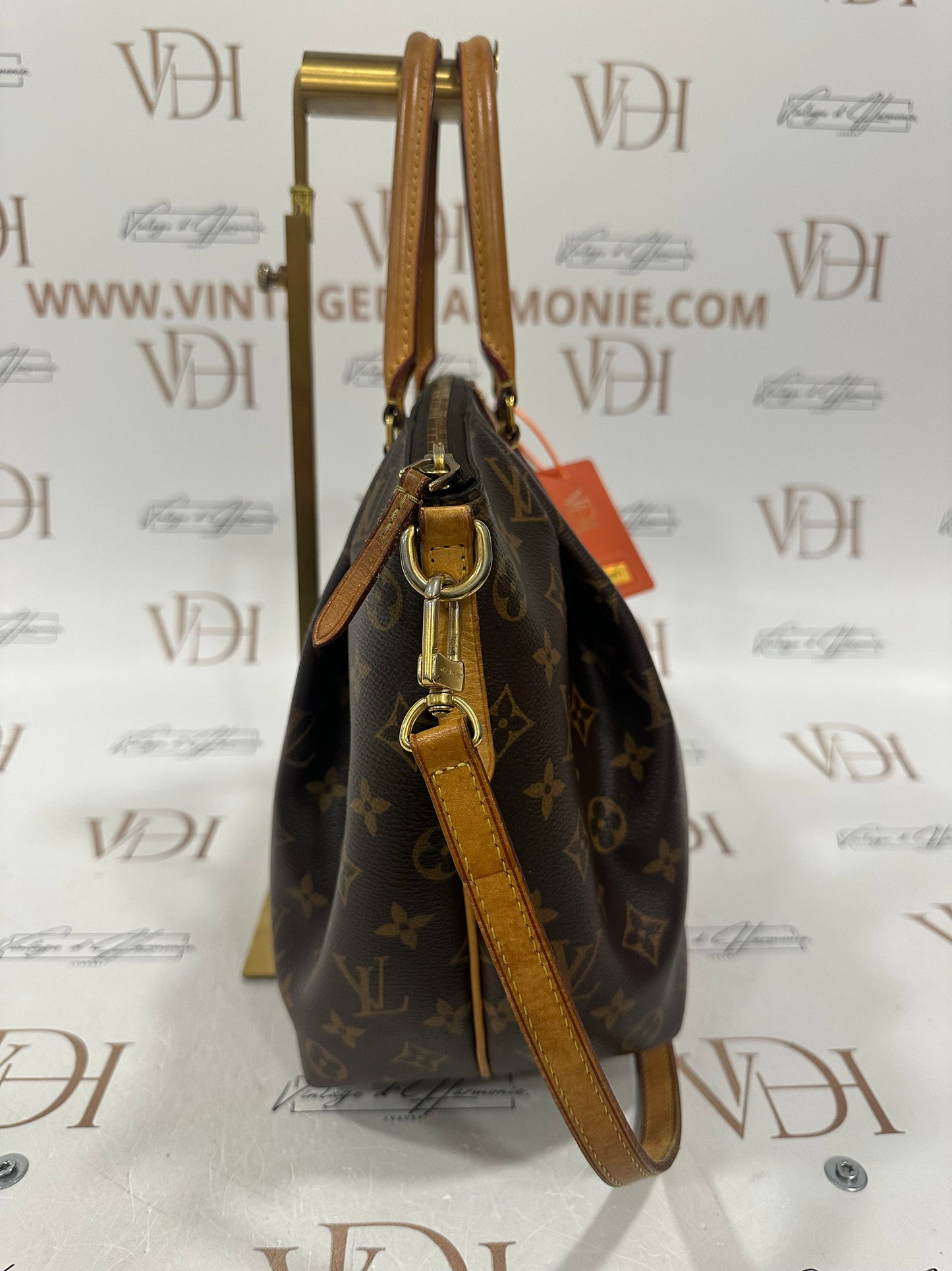 382974 - Louis Vuitton Turenne