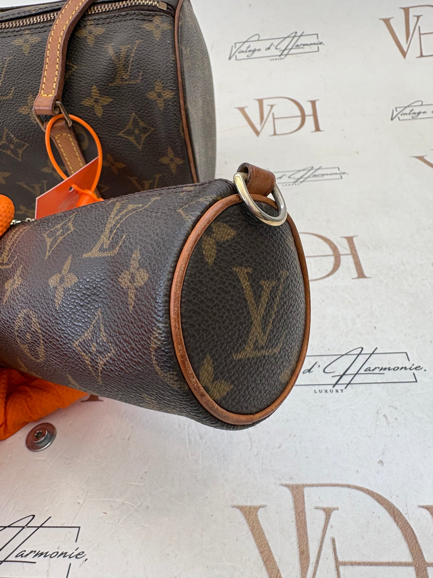 018693 - Louis Vuitton Papillon