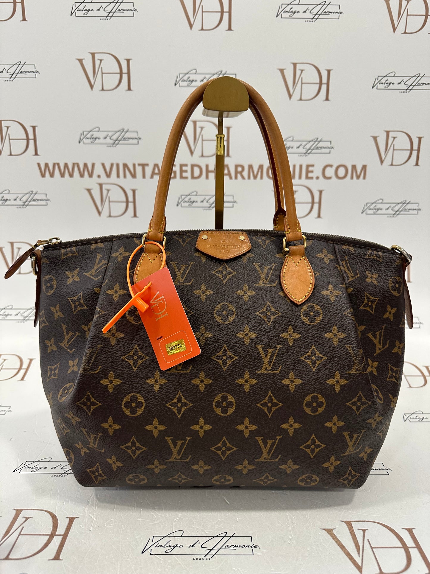 382759 - Louis Vuitton Turenne
