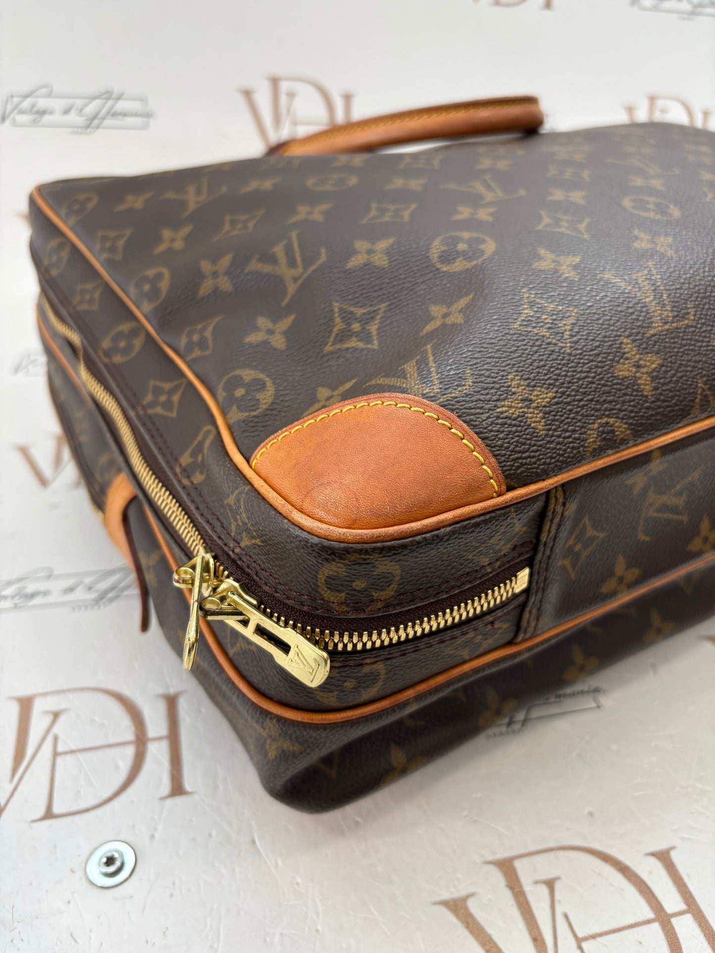 018300 - Louis Vuitton Porte Documents