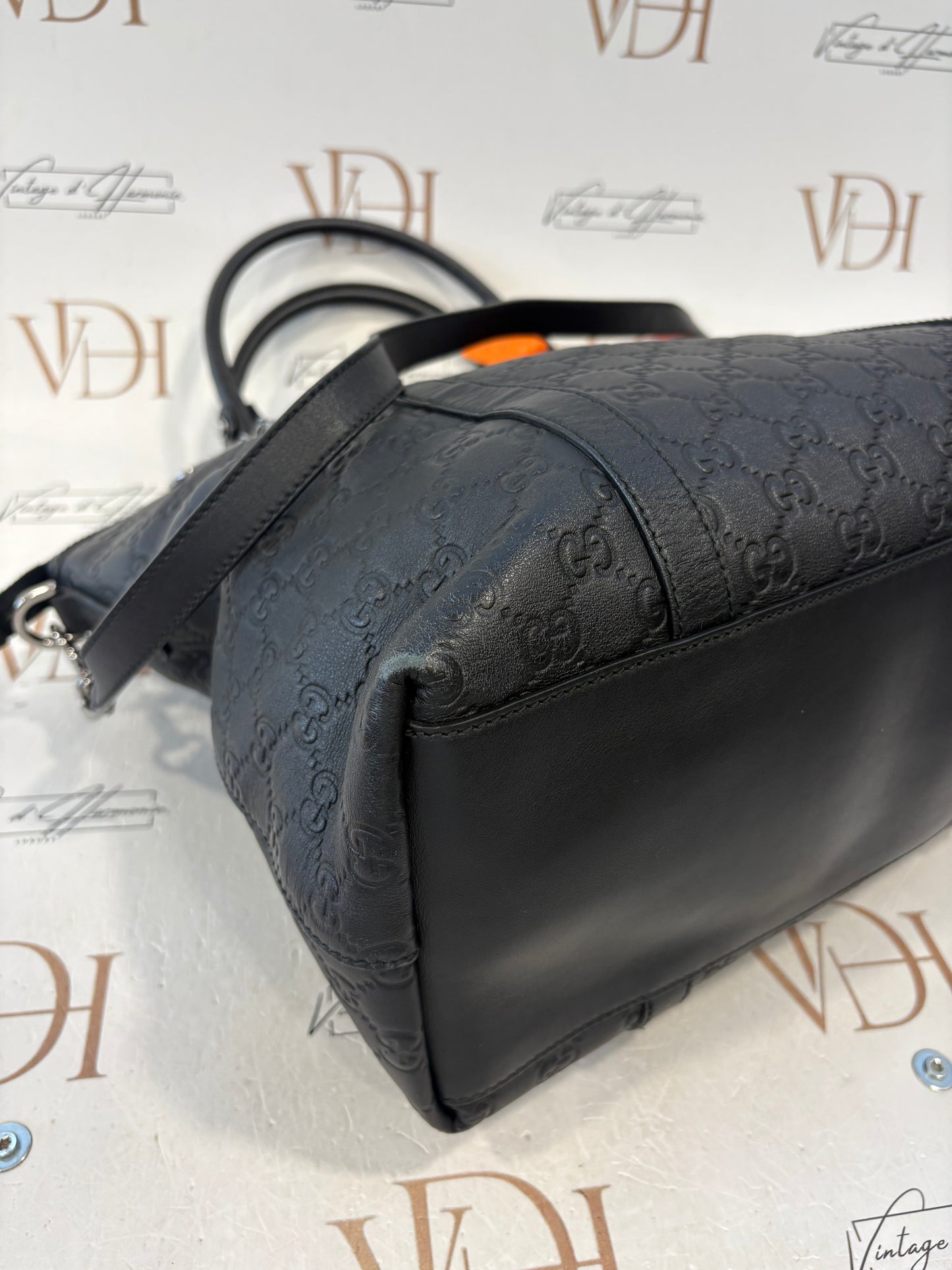 384289 - Gucci Black
