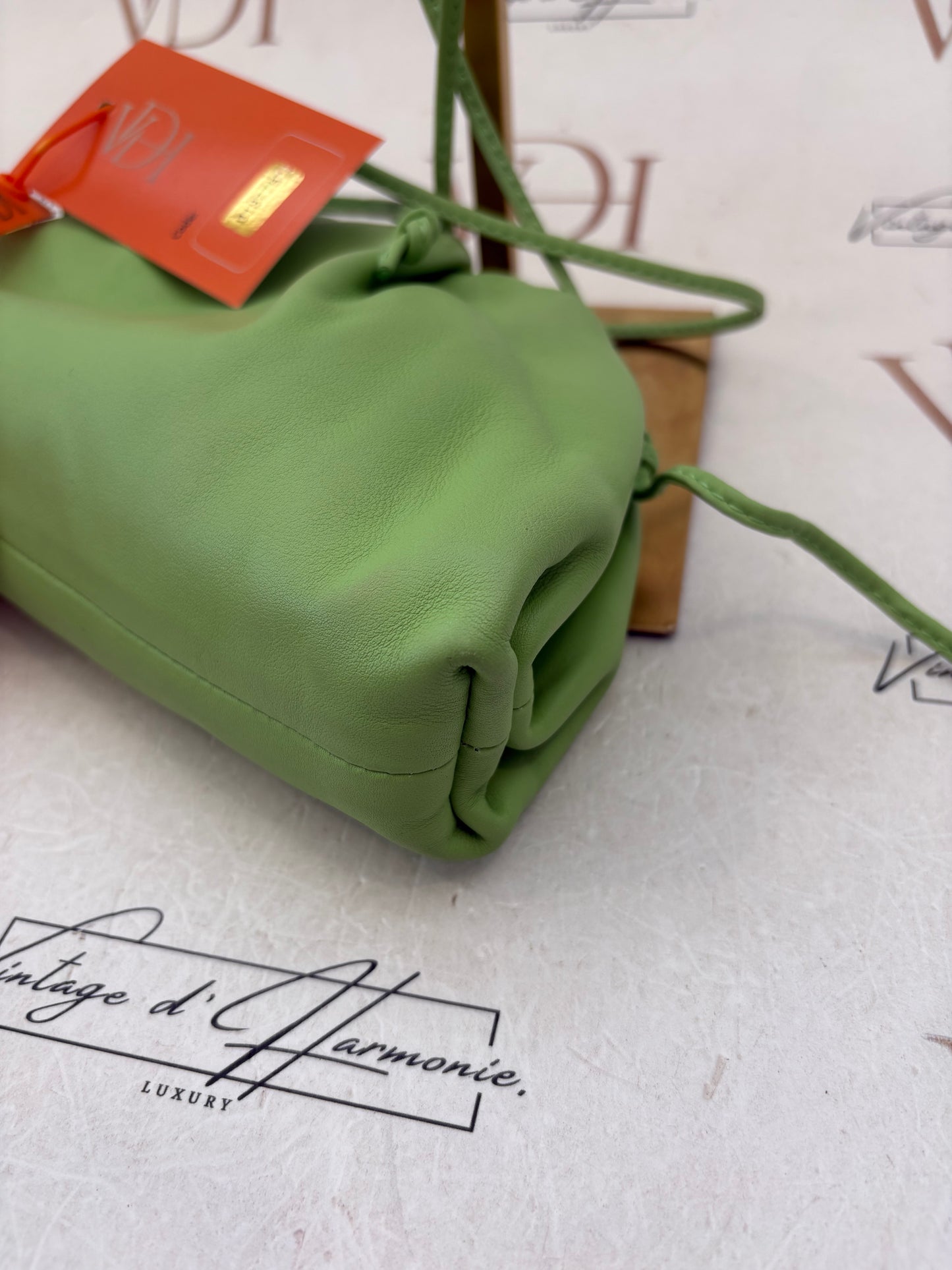 018775 - Bottega Veneta The Pouch Green