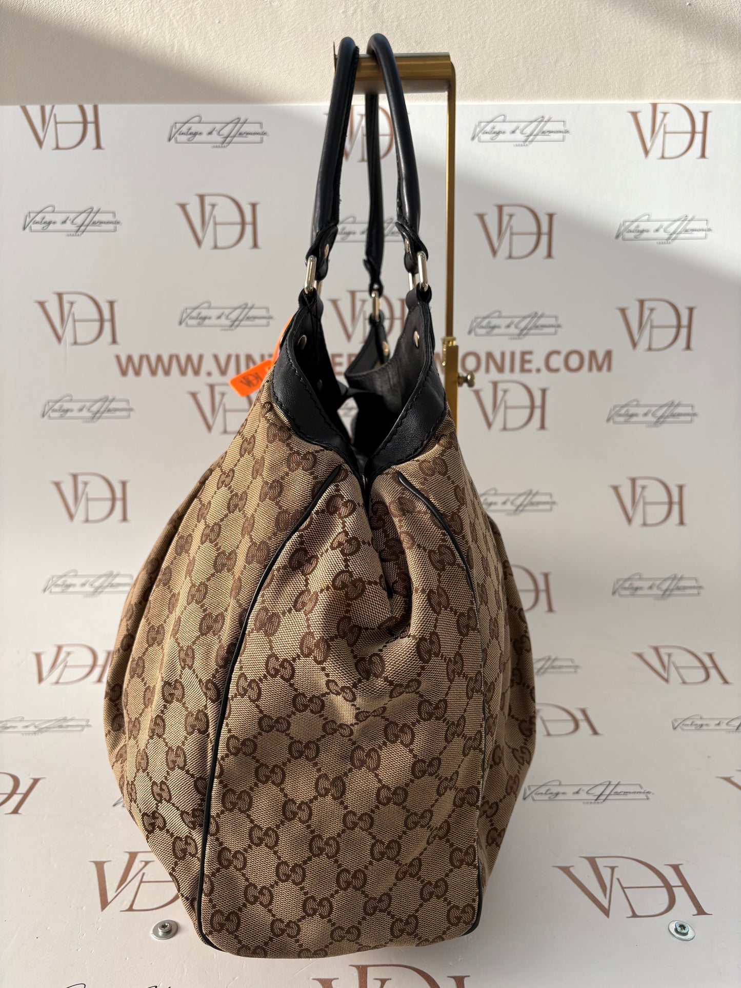201643 - Gucci Sukey