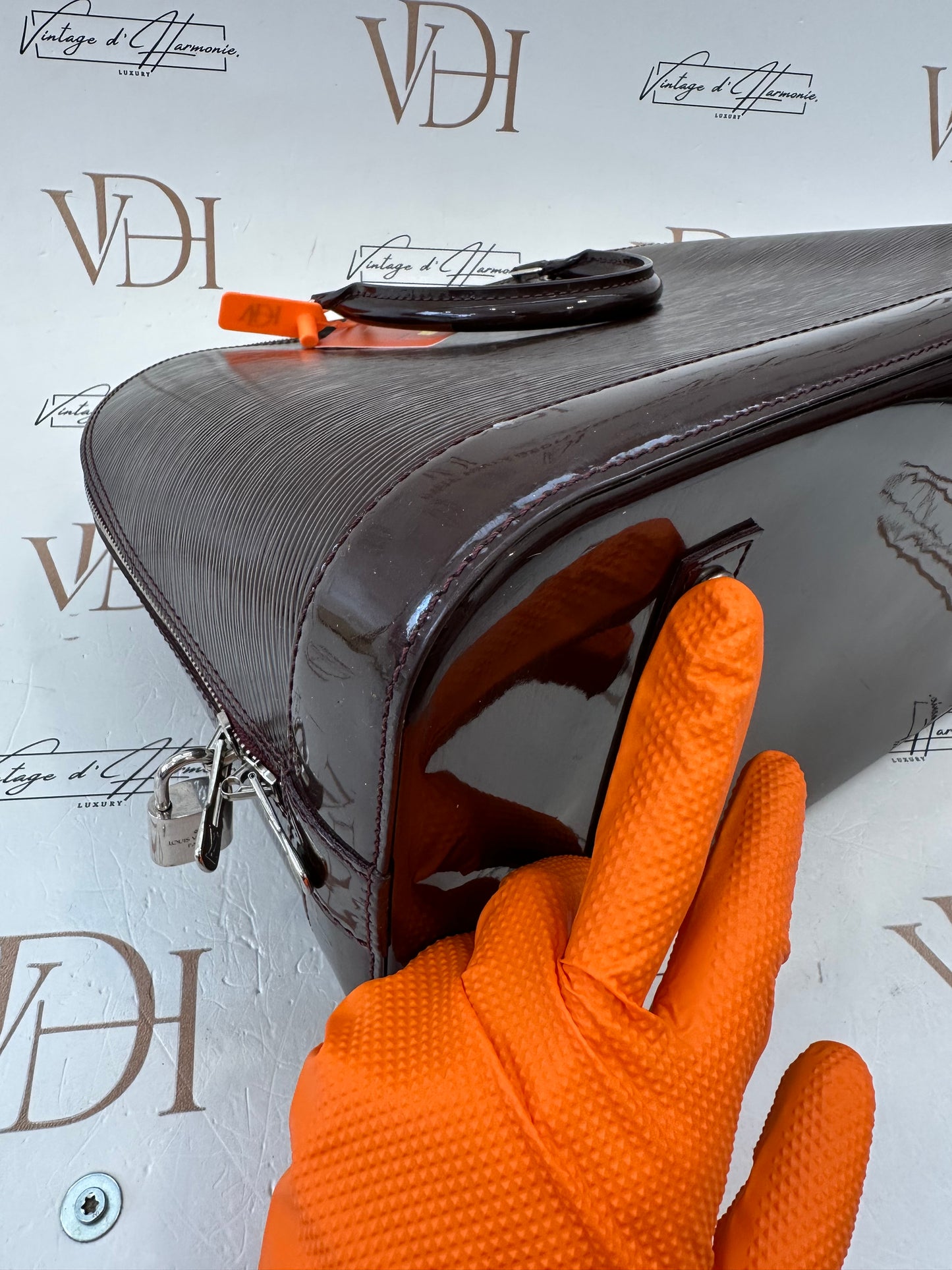 382864 - Louis Vuitton Alma GM