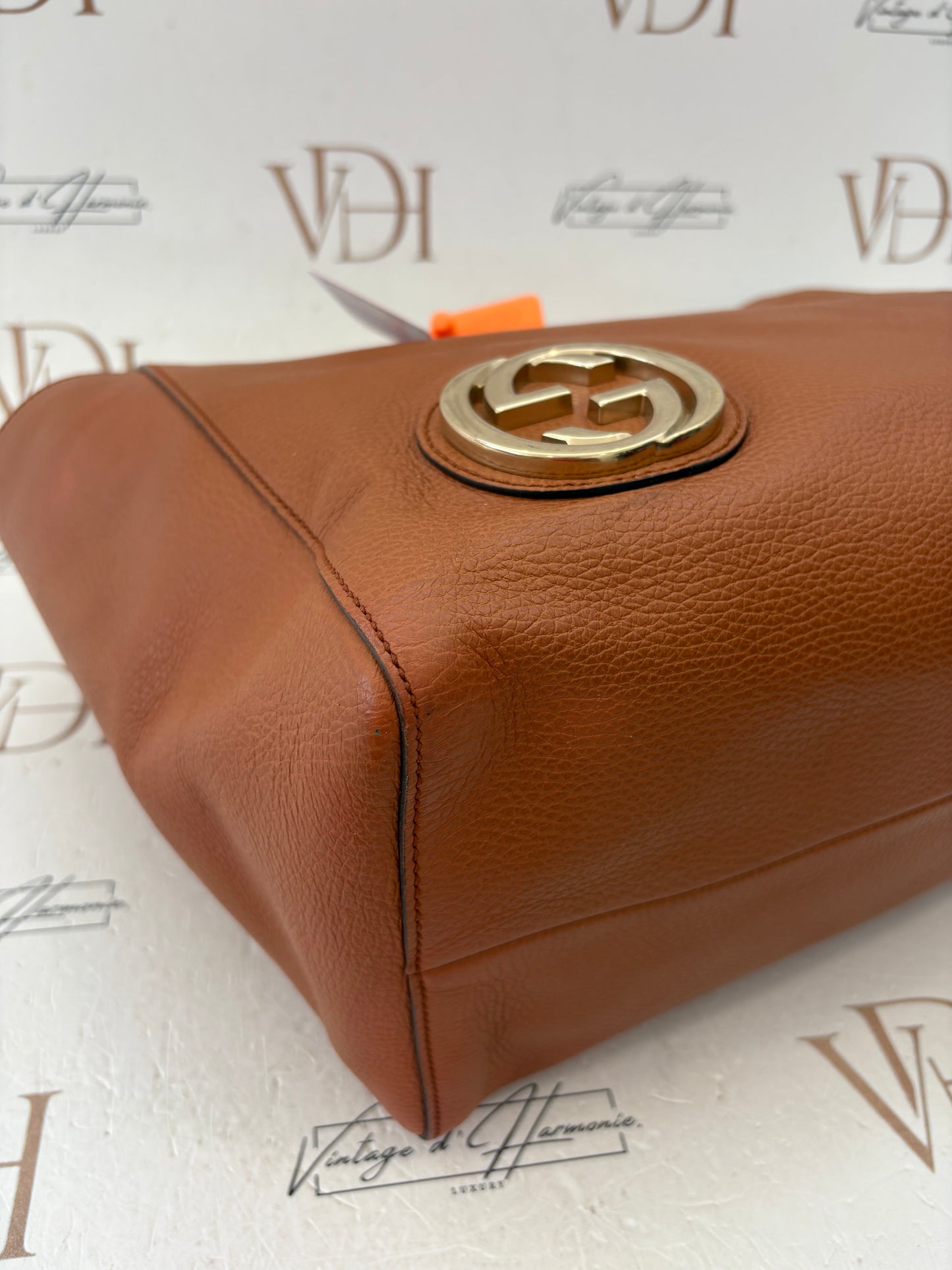 201628 - Gucci Brown
