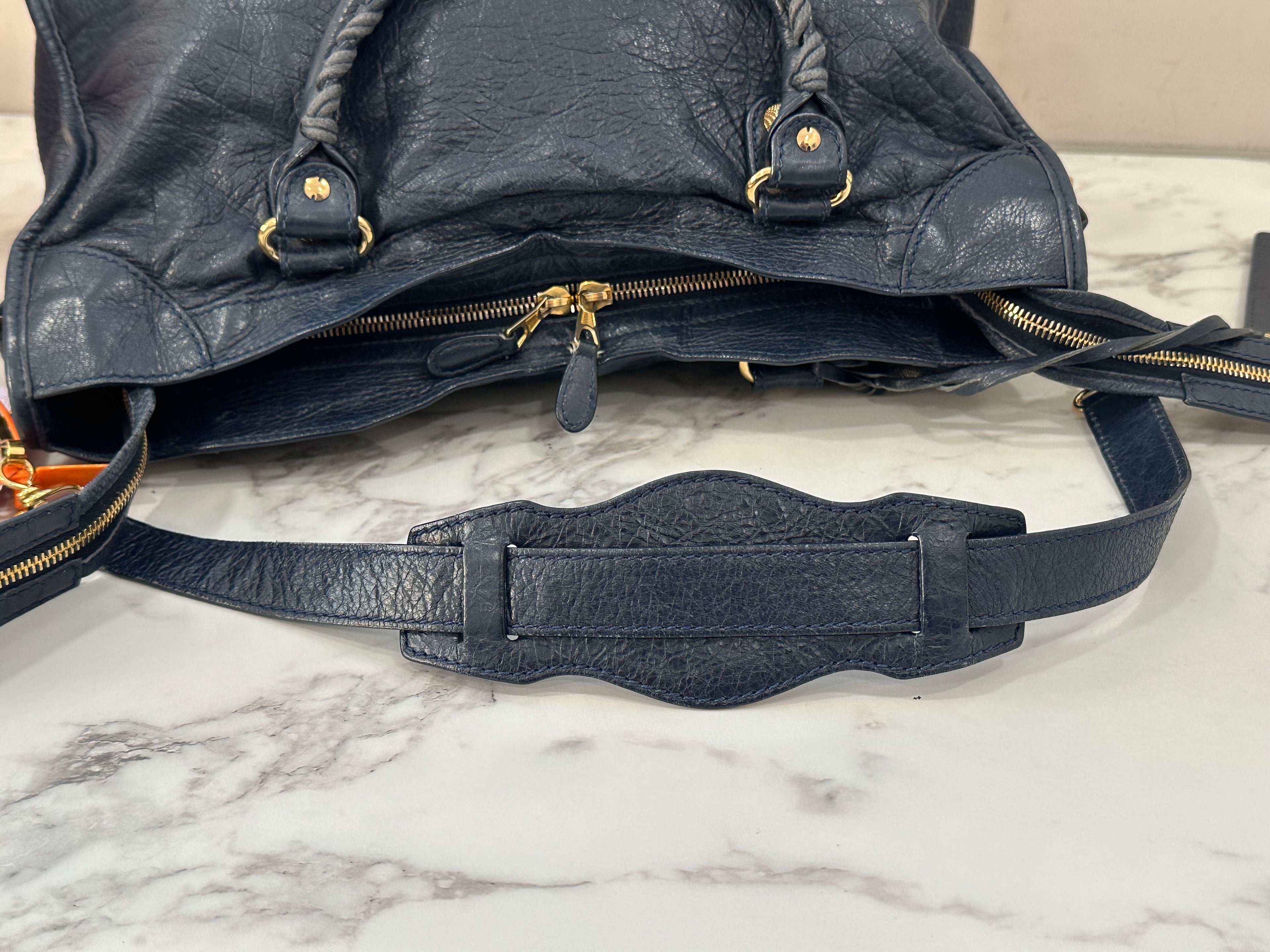 Balenciaga Giant City