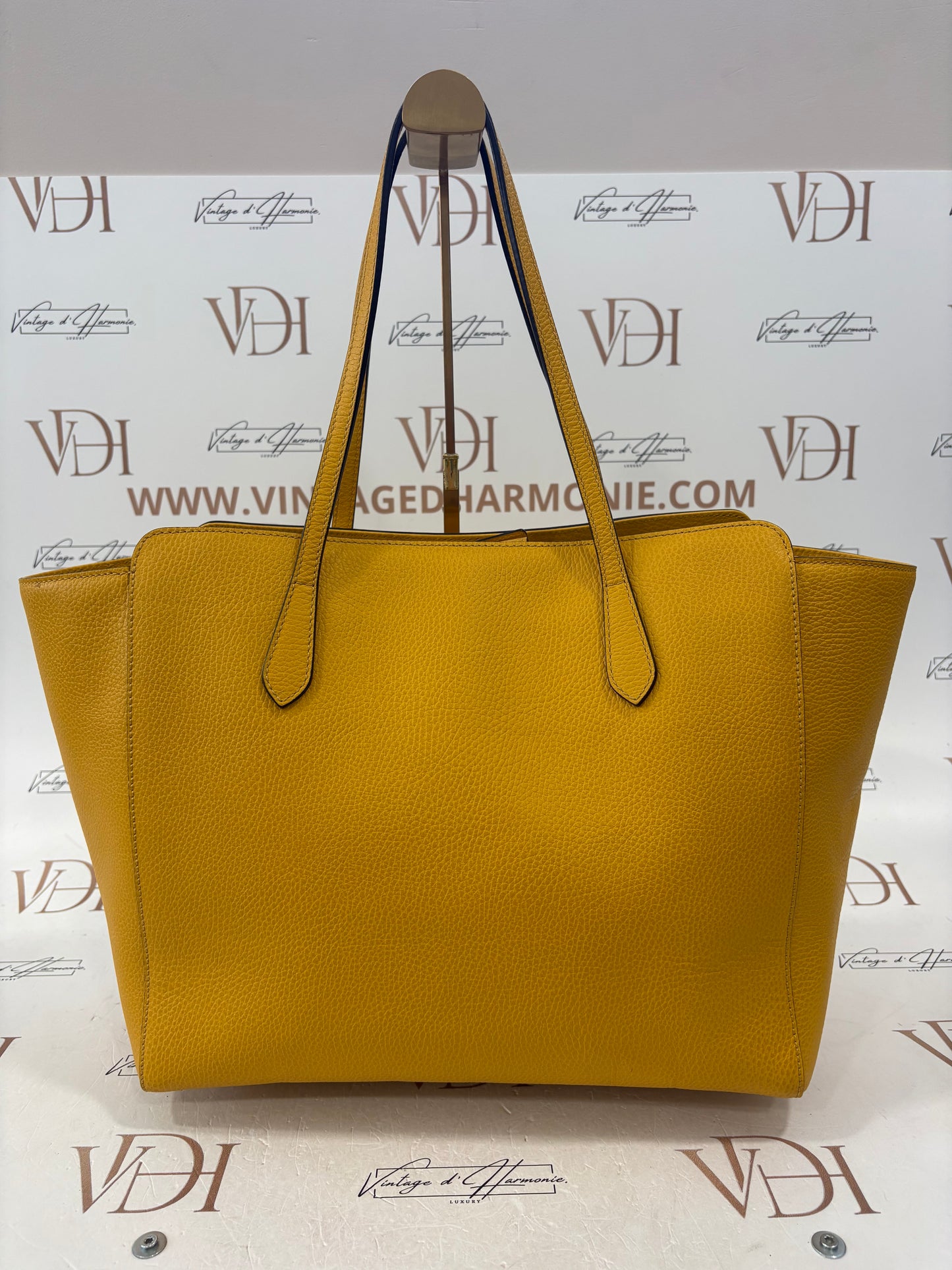 383715 - Gucci Swing Yellow