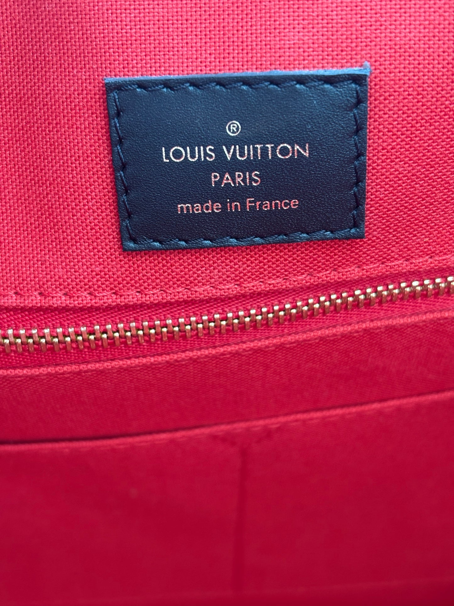 384259 - LV onthego