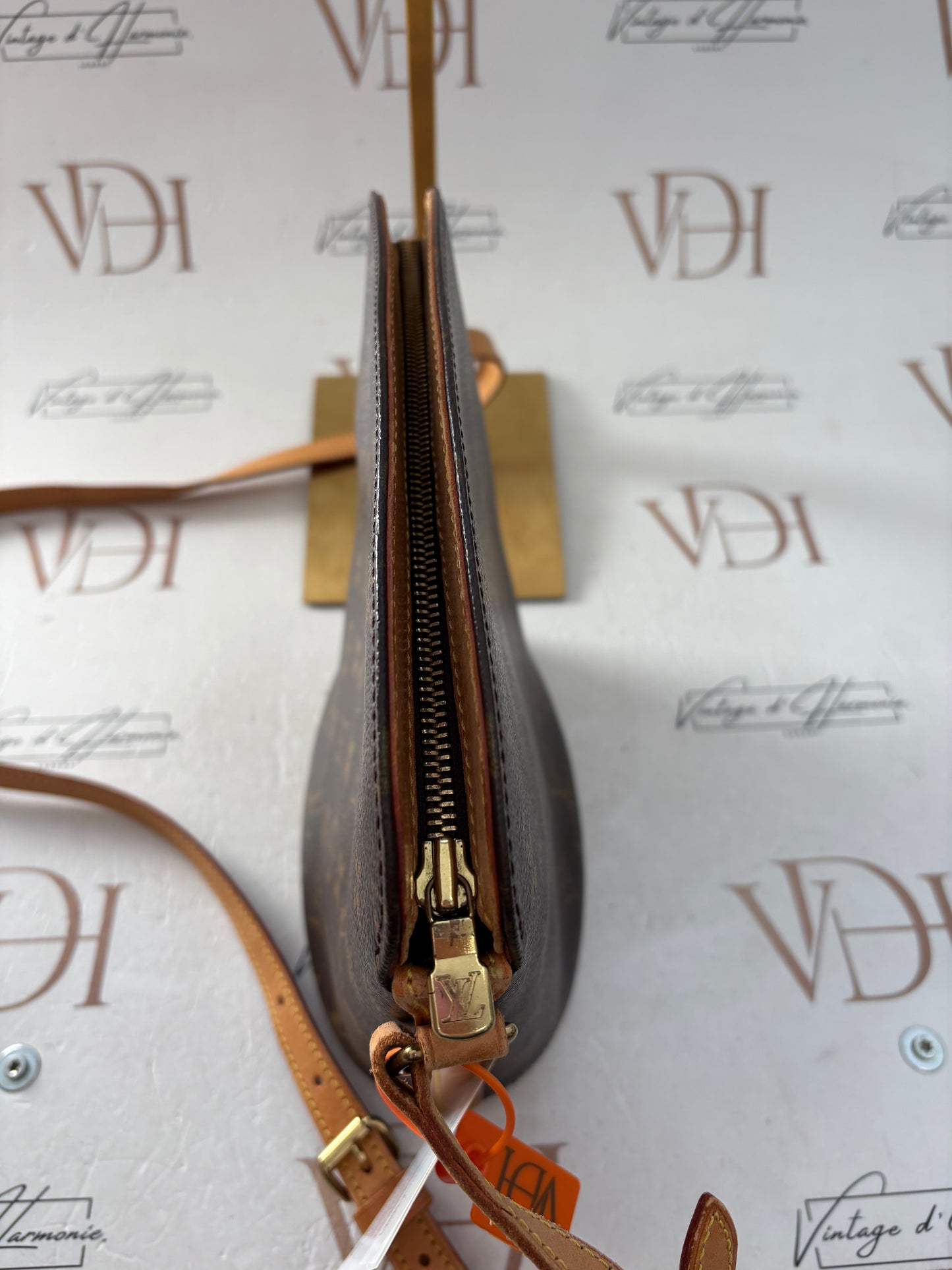 019006 - Louis Vuitton Drouot