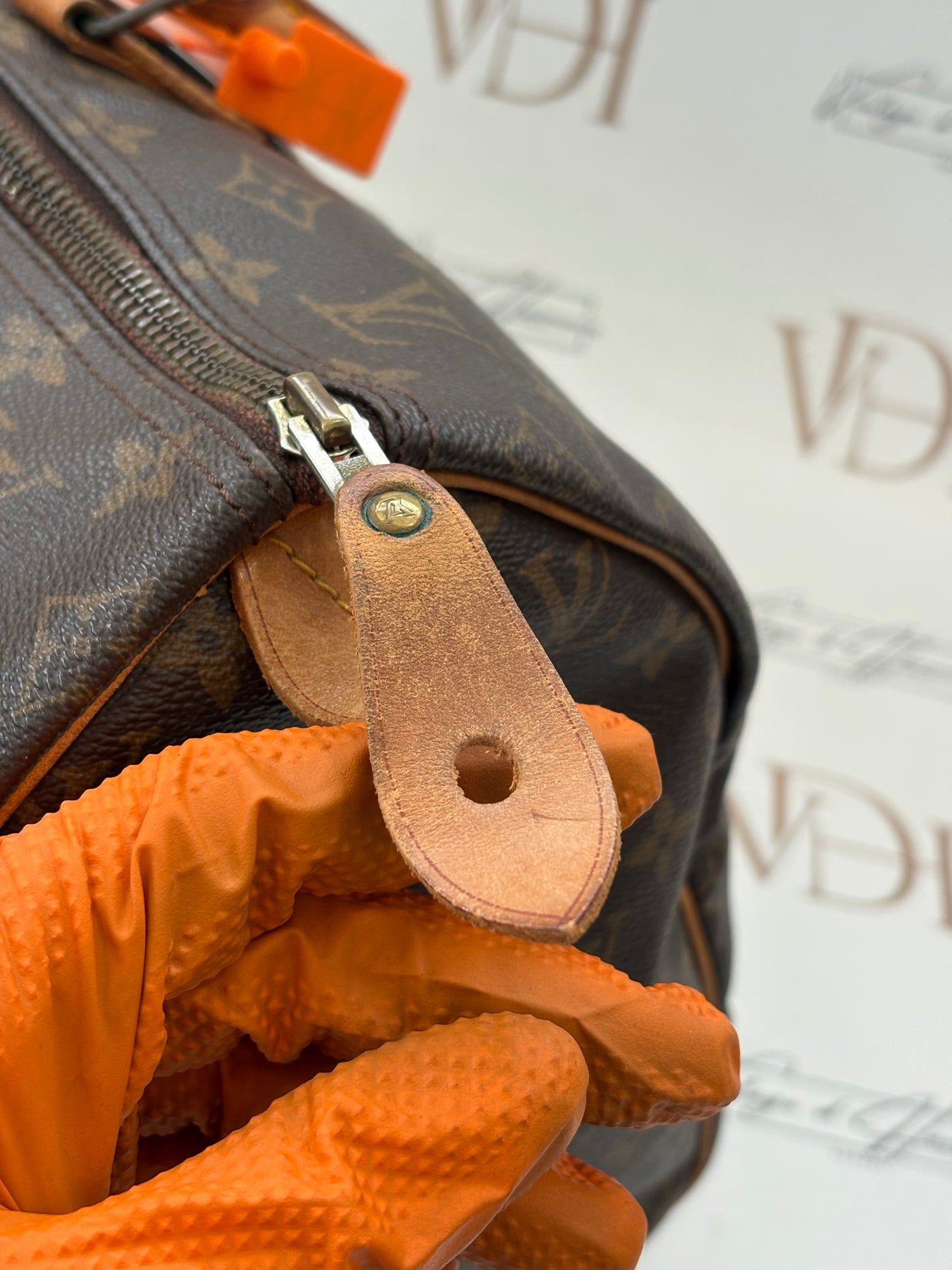 018773 - Louis Vuitton Speedy 40