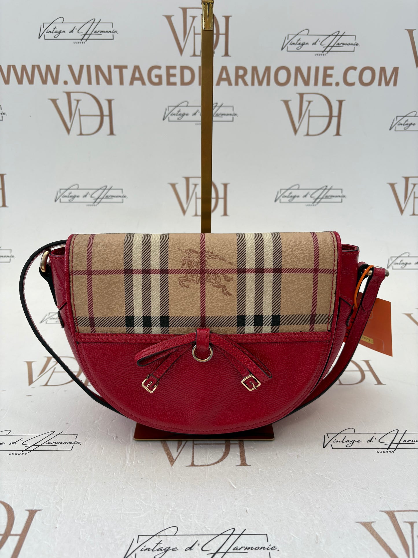 018974 - Burberry Red House
