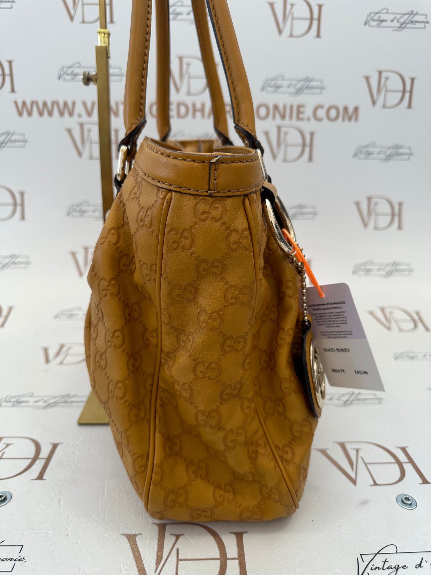382479 - Gucci Sukey
