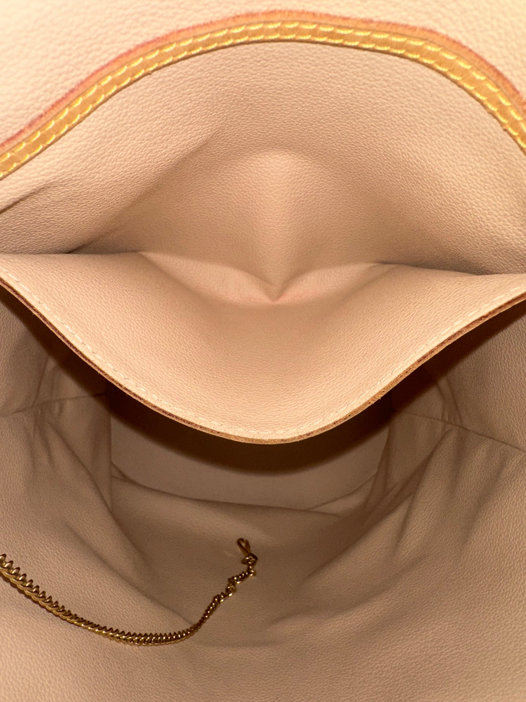 Louis Vuitton Bucket GM