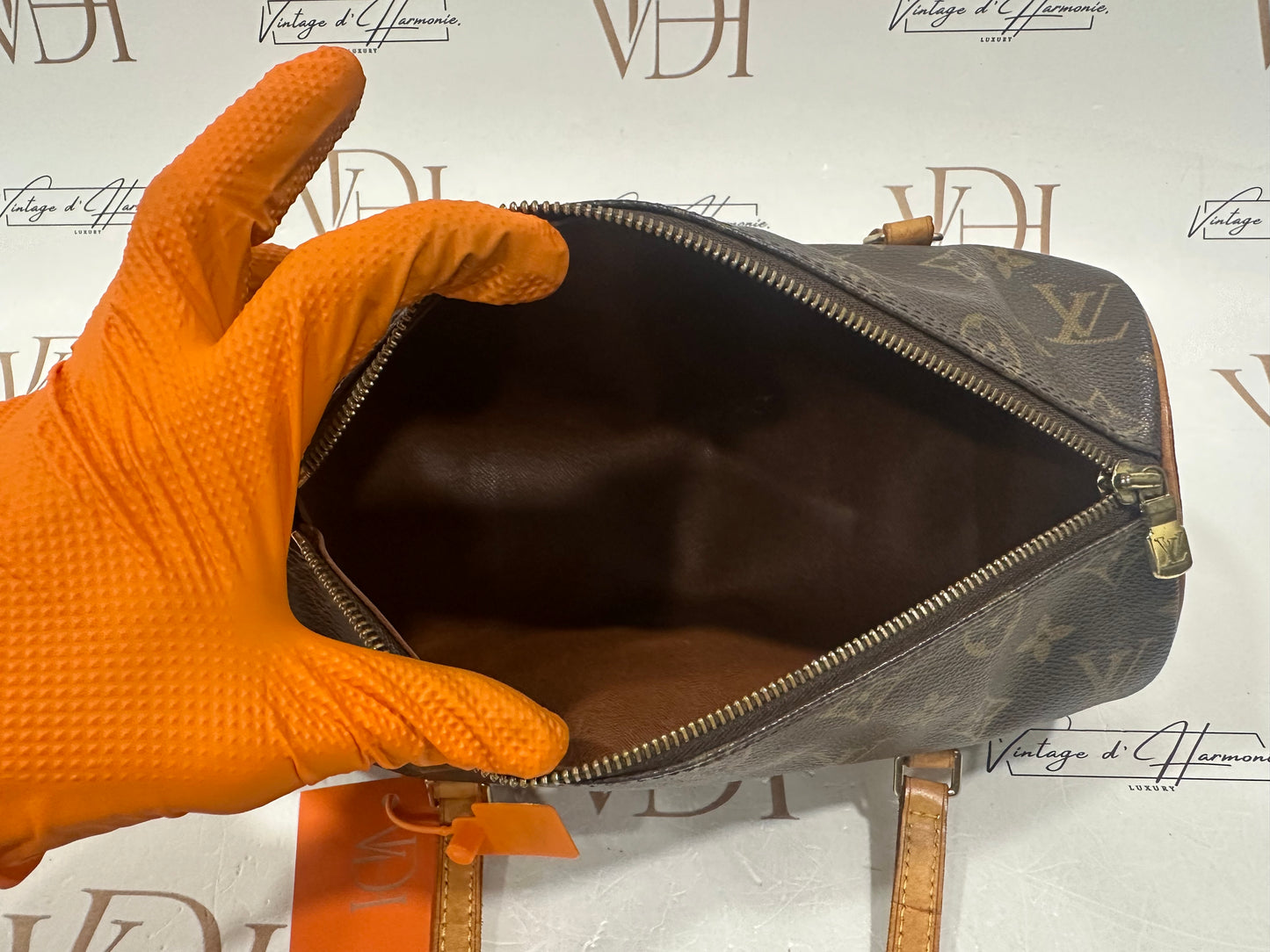 016916 - Louis Vuitton Papillon 26