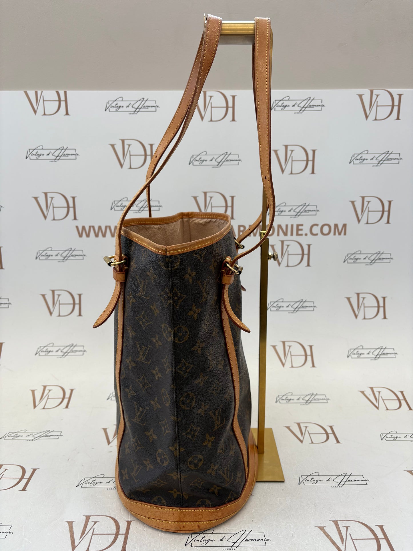 018844 - Louis Vuitton Bucket GM
