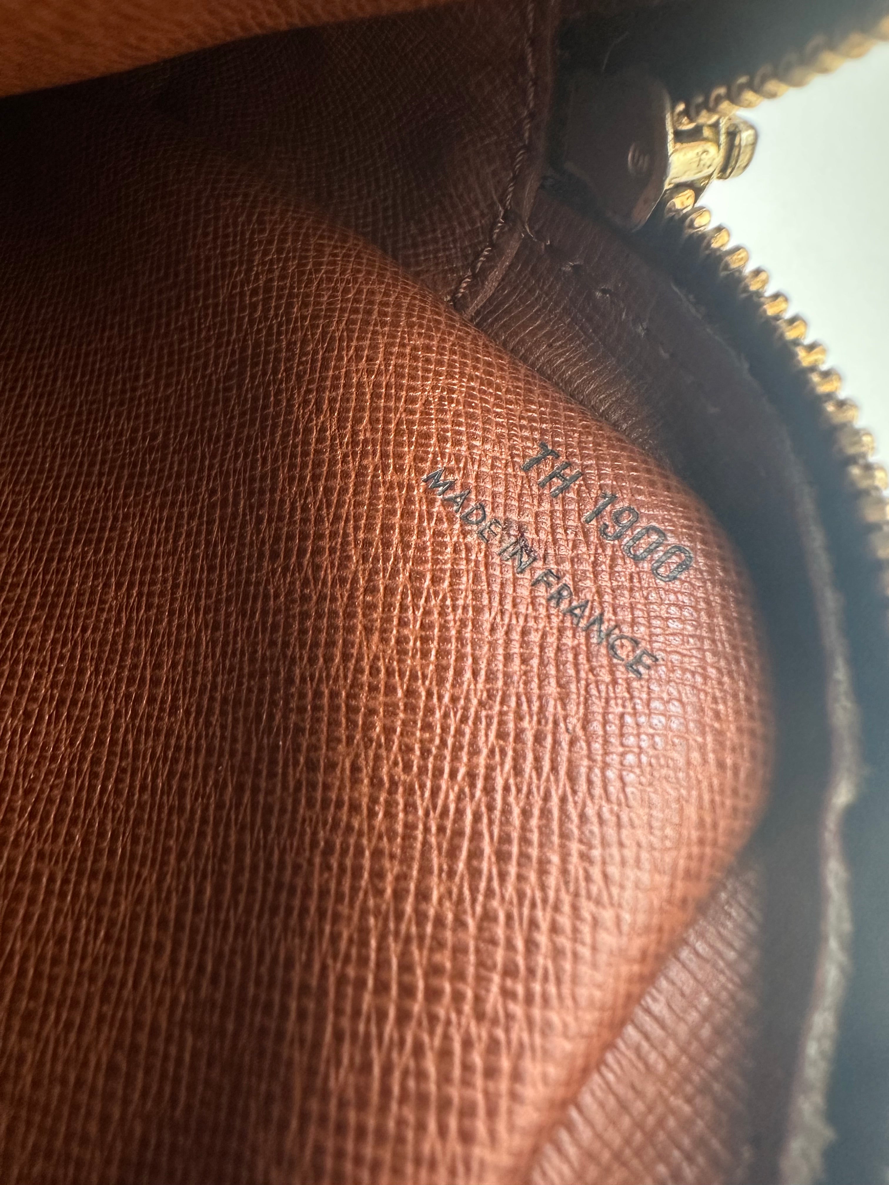 Louis Vuitton Dragonne GM