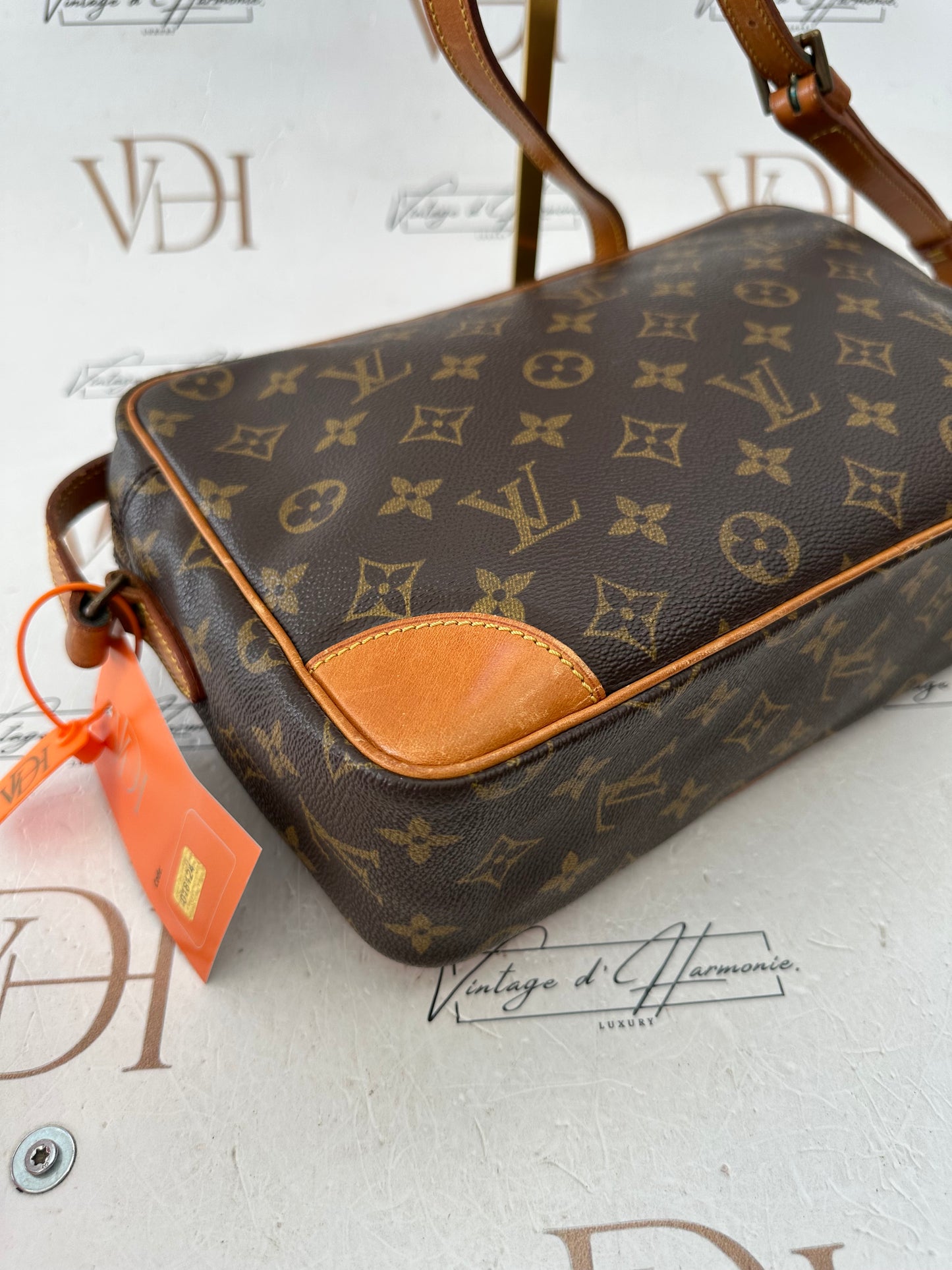 018124 -Louis Vuitton Trocadero 30