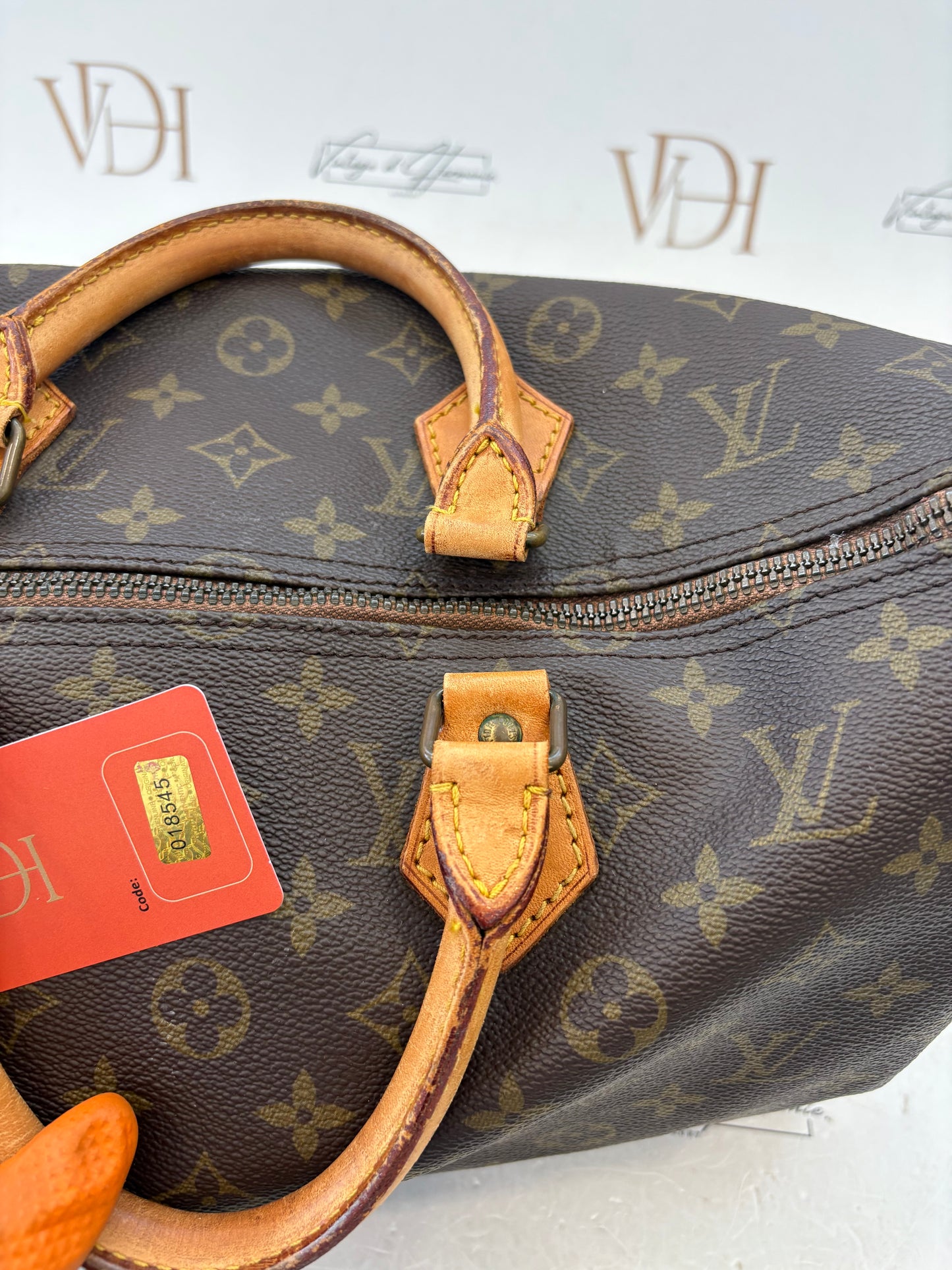 018545 - Louis Vuitton Speedy 35