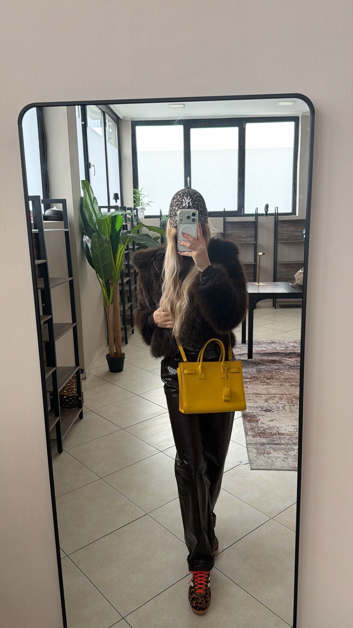 382221 - Saint Laurent Sac De Jour Baby Yellow