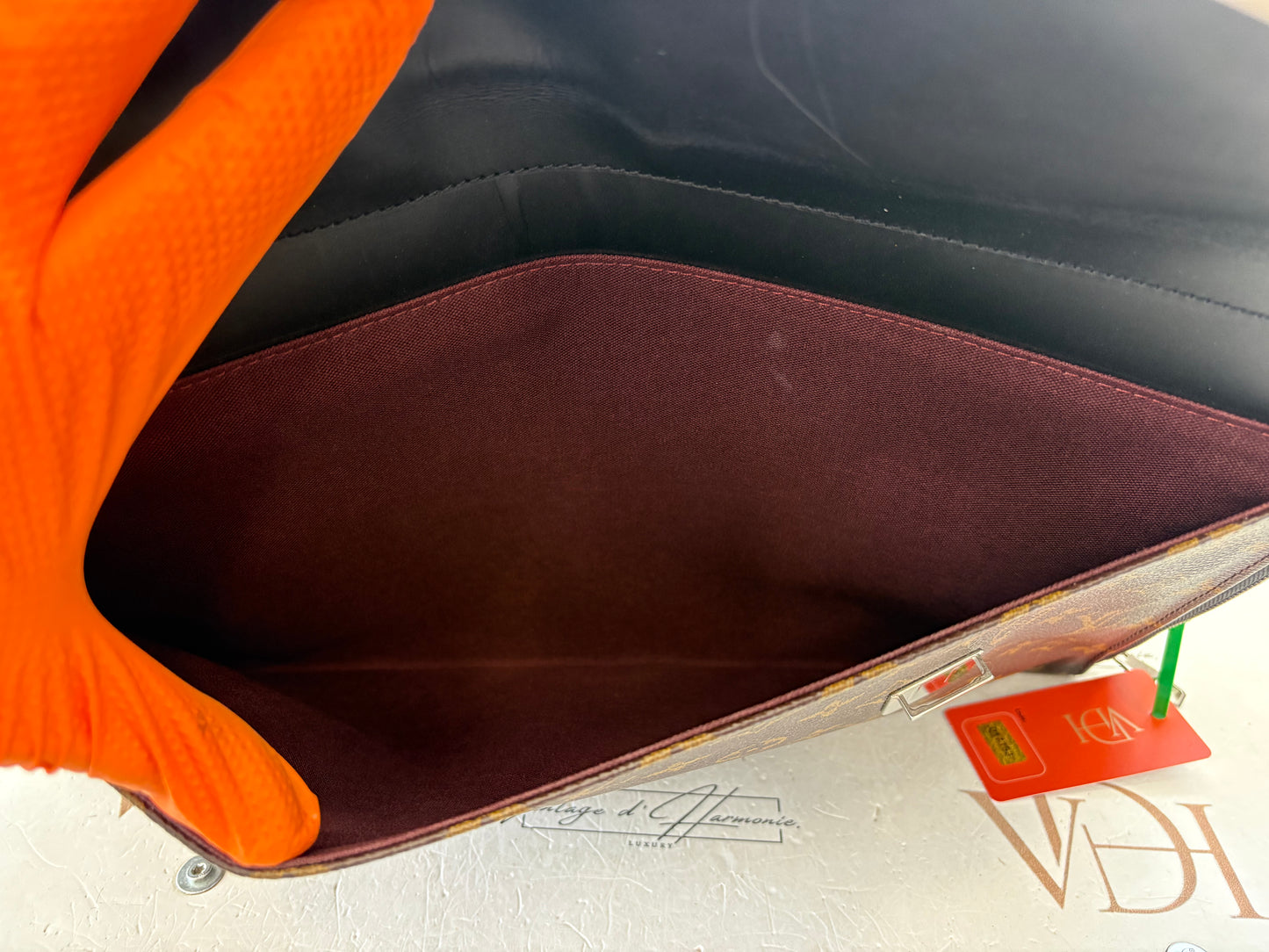 017153 - Louis Vuitton Macassar