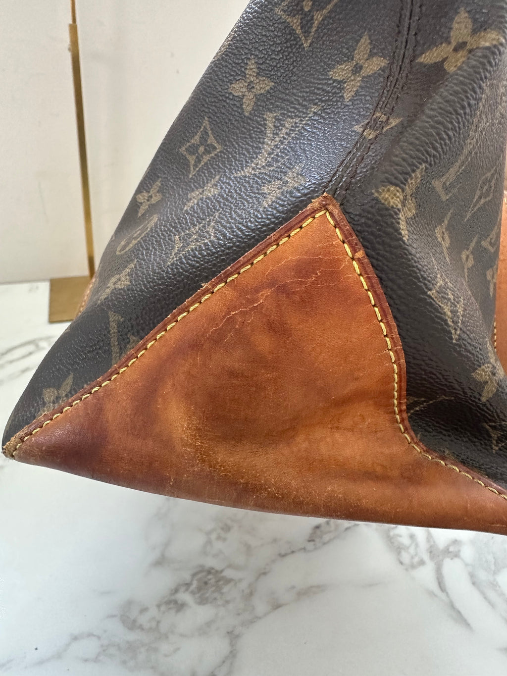 Louis Vuitton Cabas Mezzo