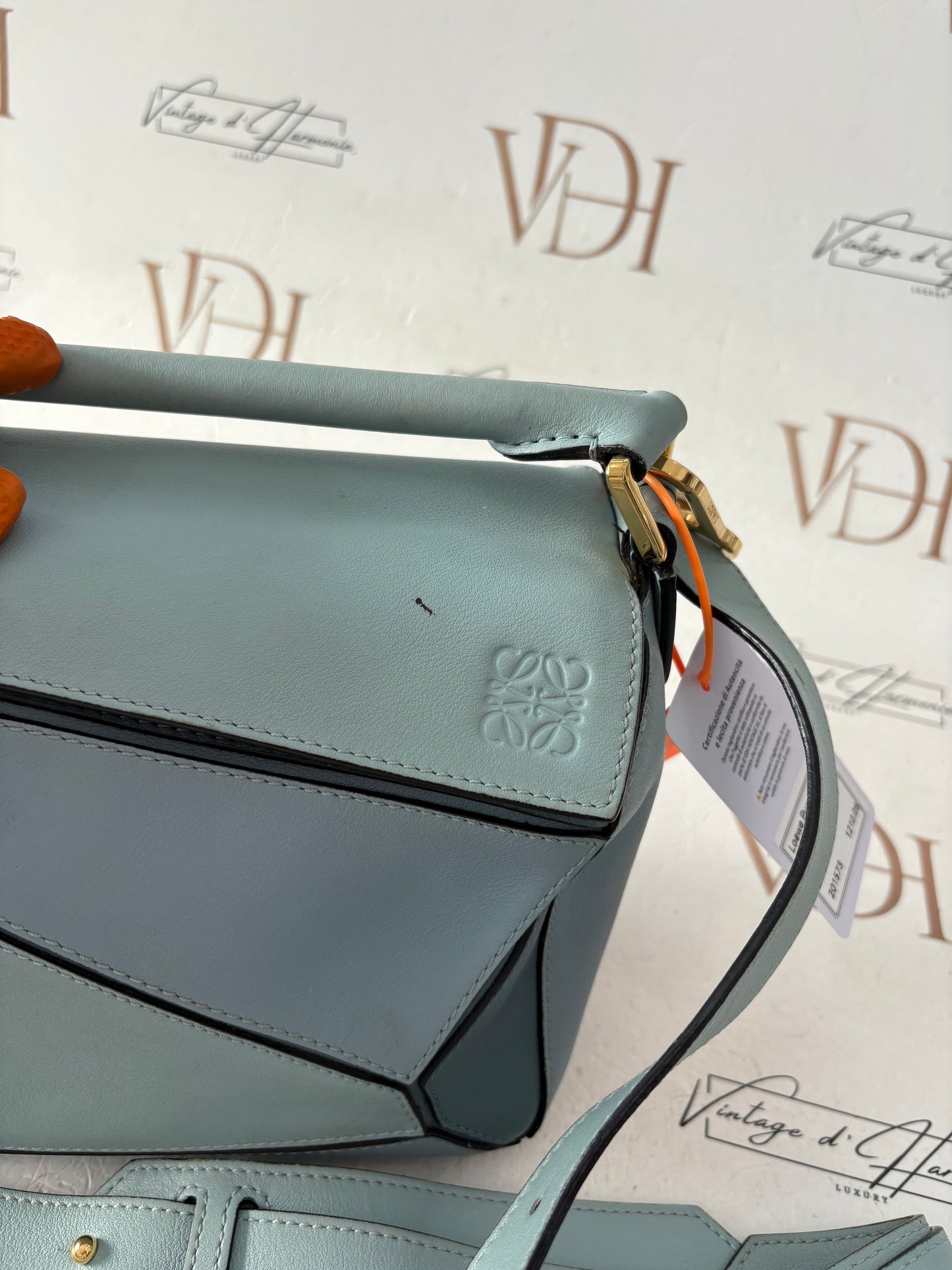 201573 - Loewe Puzzle