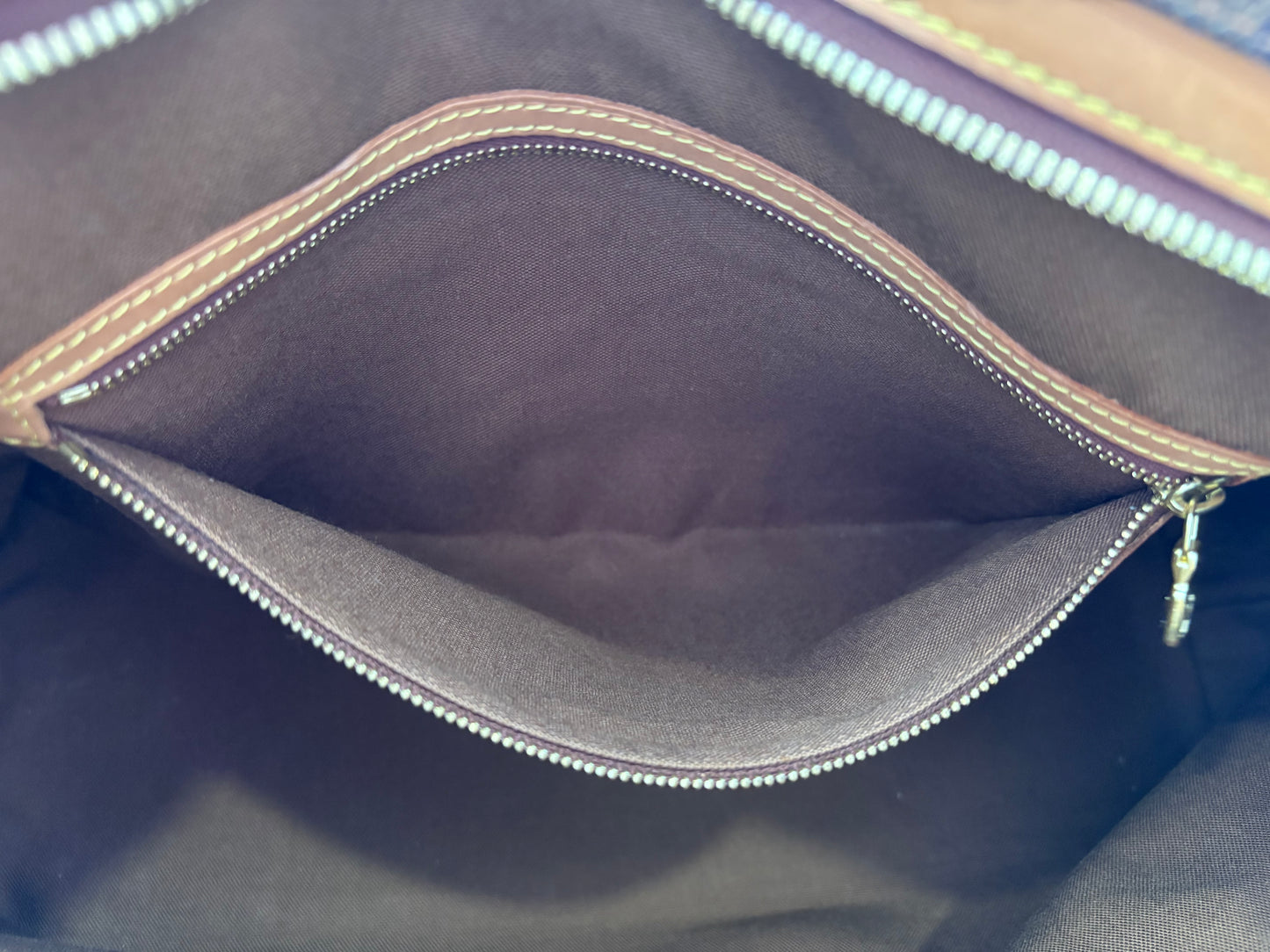 018418 - Louis Vuitton Colombine