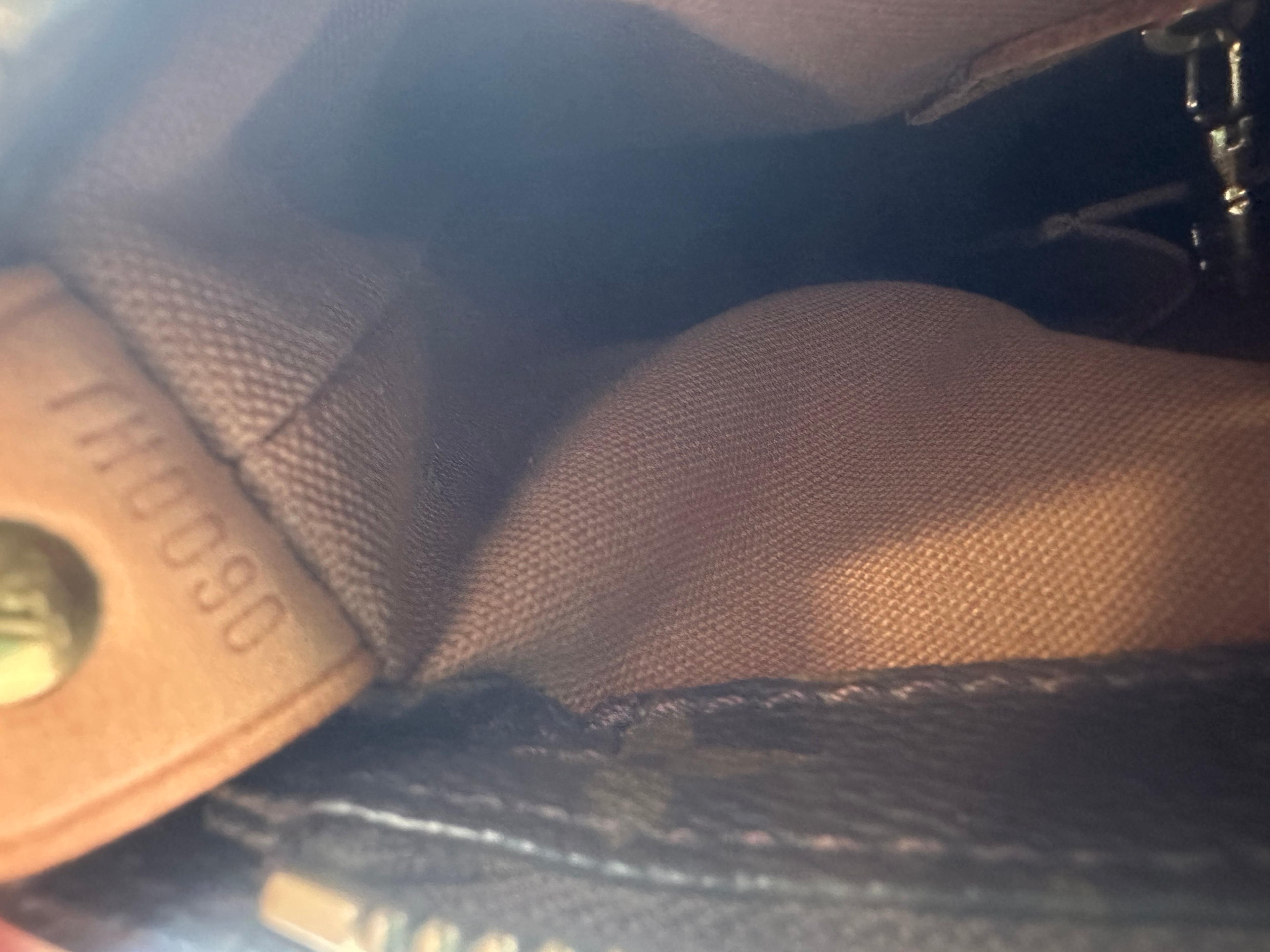 Louis Vuitton Cabas Mezzo