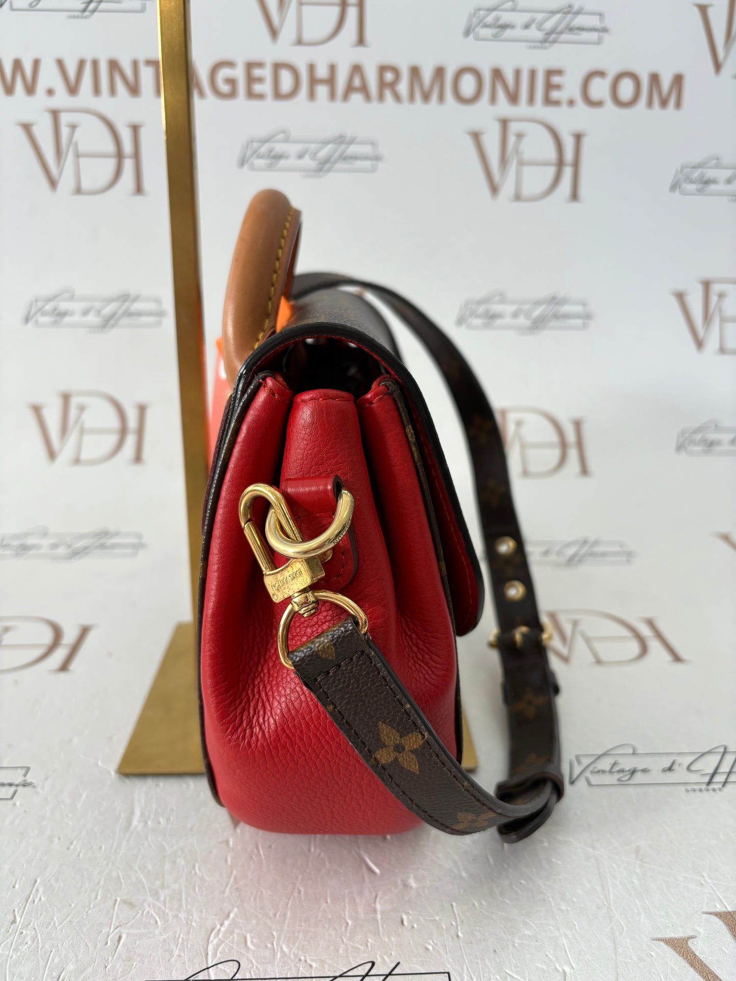 384087 - Louis Vuitton Eden