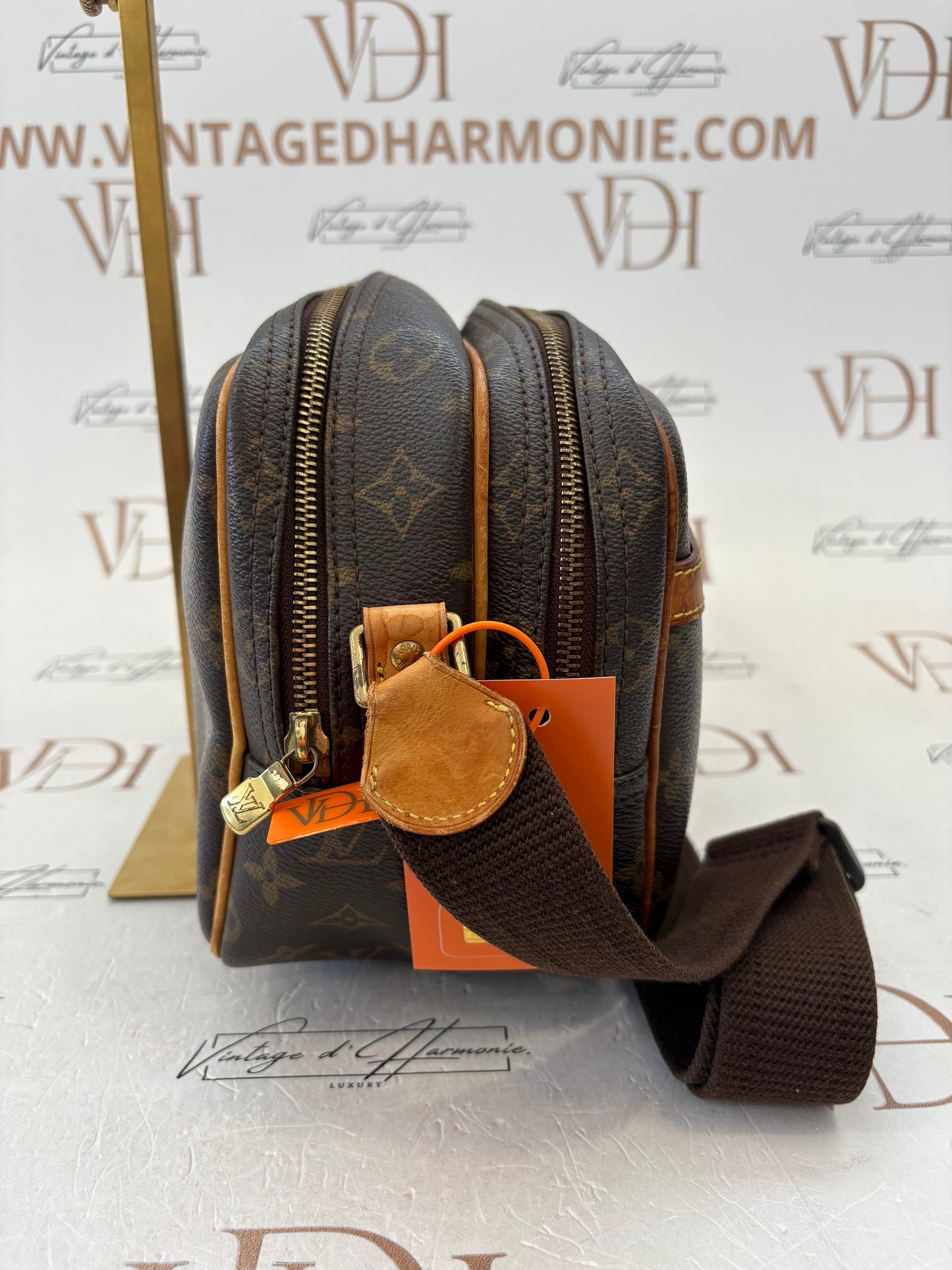 018947 - Louis Vuitton Reporter PM
