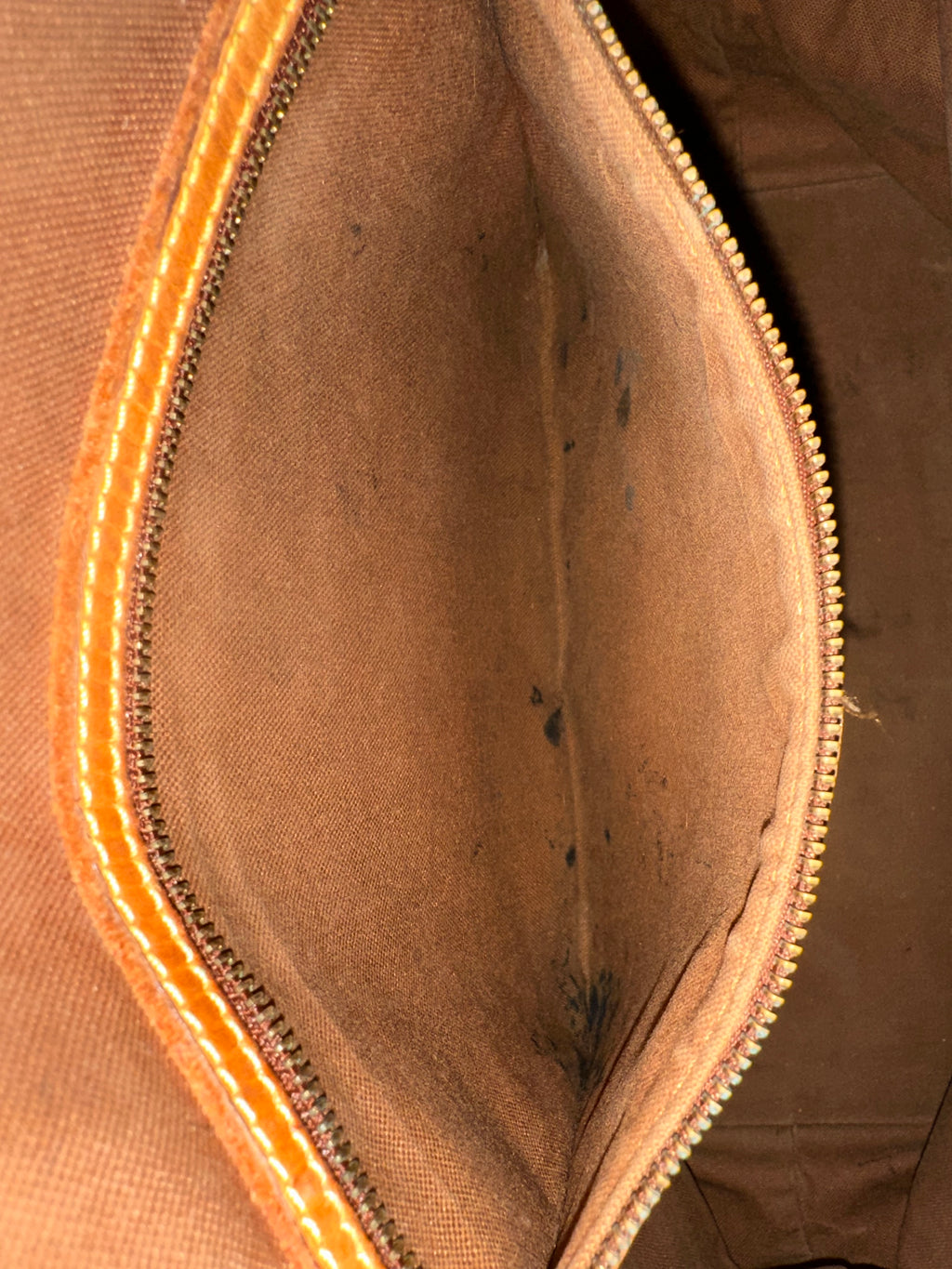 Louis Vuitton Cabas mezzo