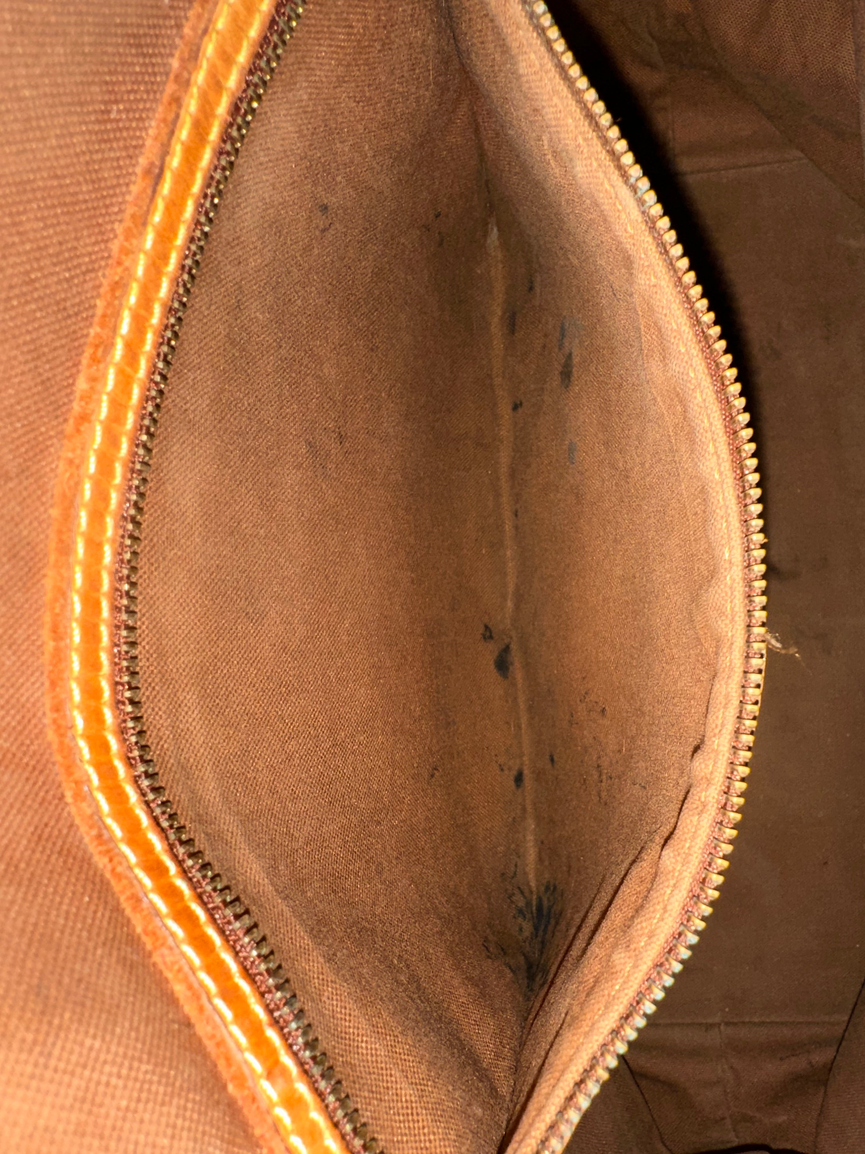 Louis Vuitton Cabas mezzo