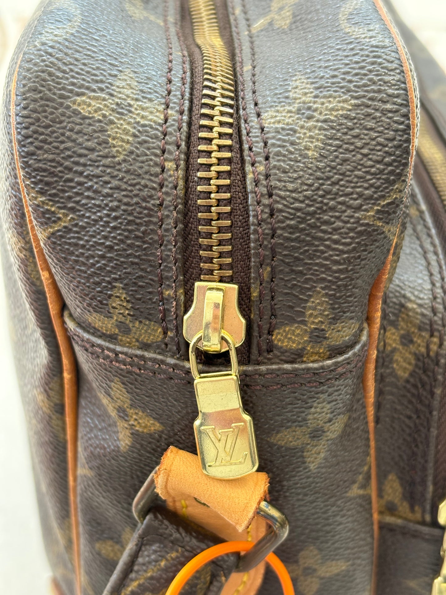 018197 - Louis Vuitton Nile