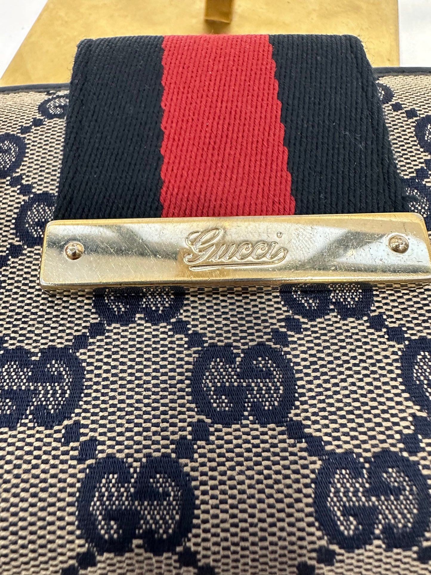 382787 - Gucci Wallet
