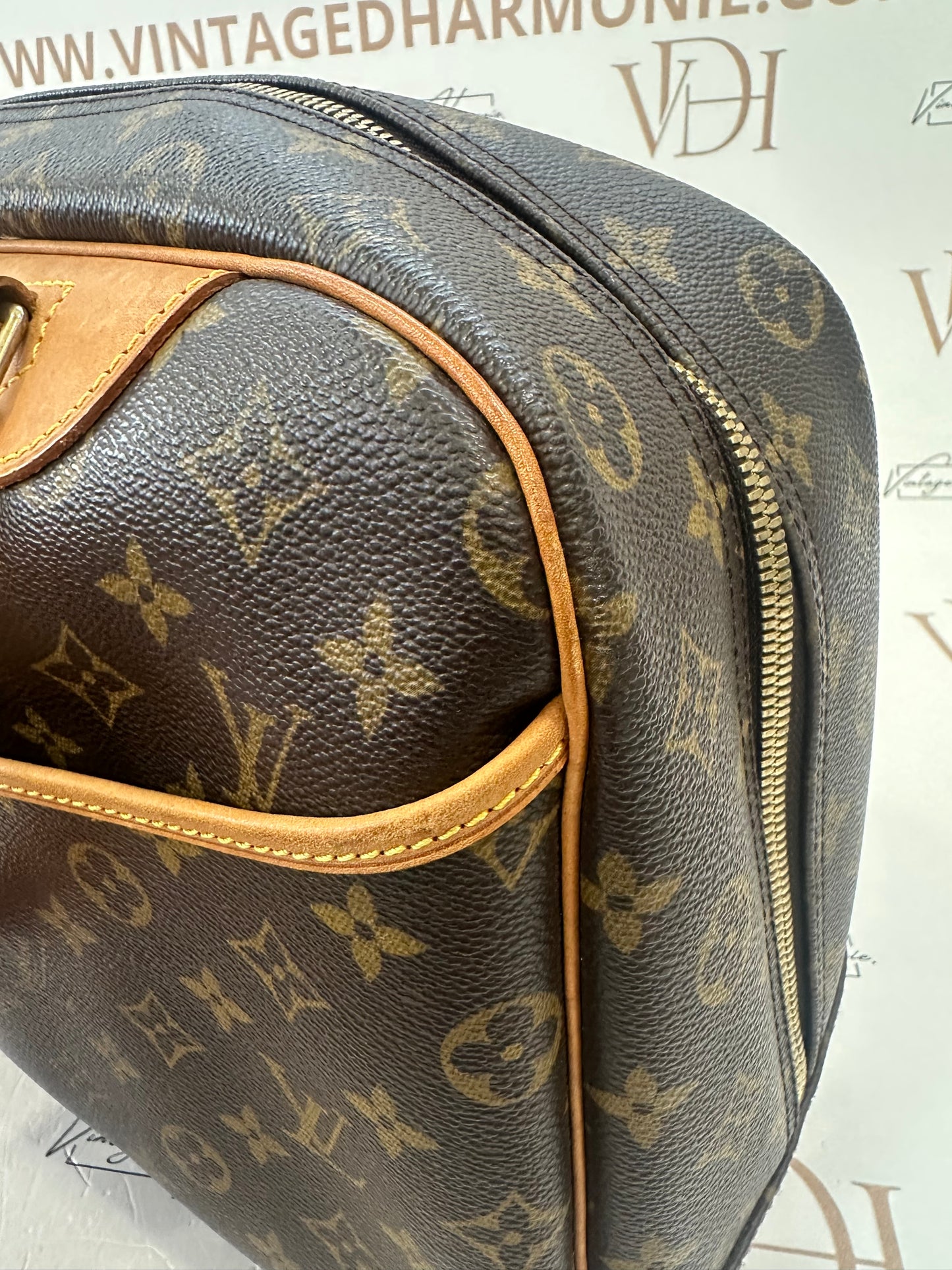 016925 - Louis Vuitton Deauville