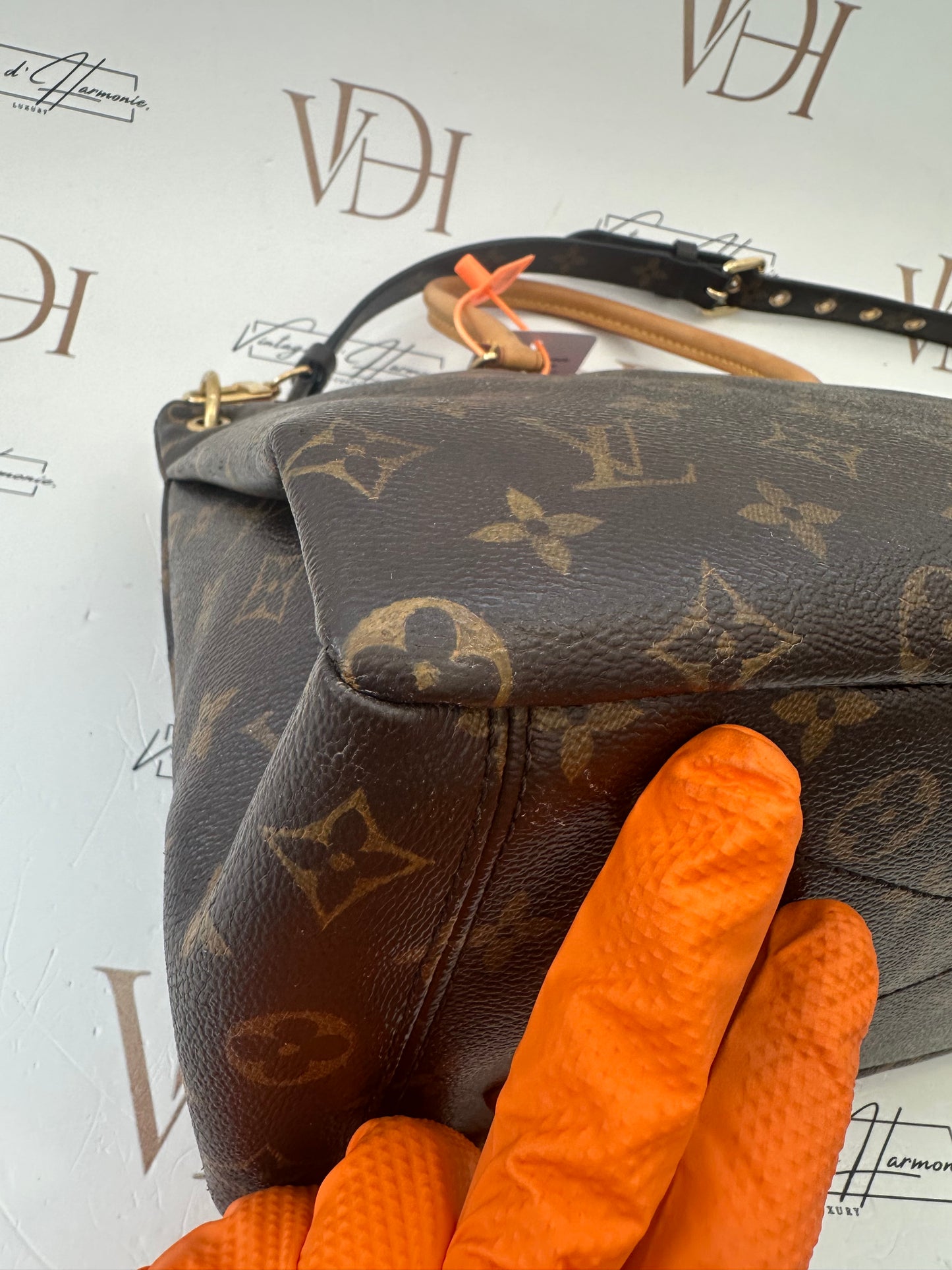 382655 - Louis Vuitton Pallas