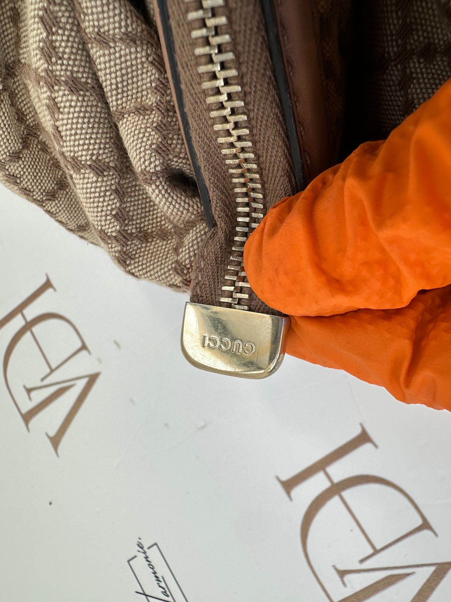 382532 - Gucci Sukey