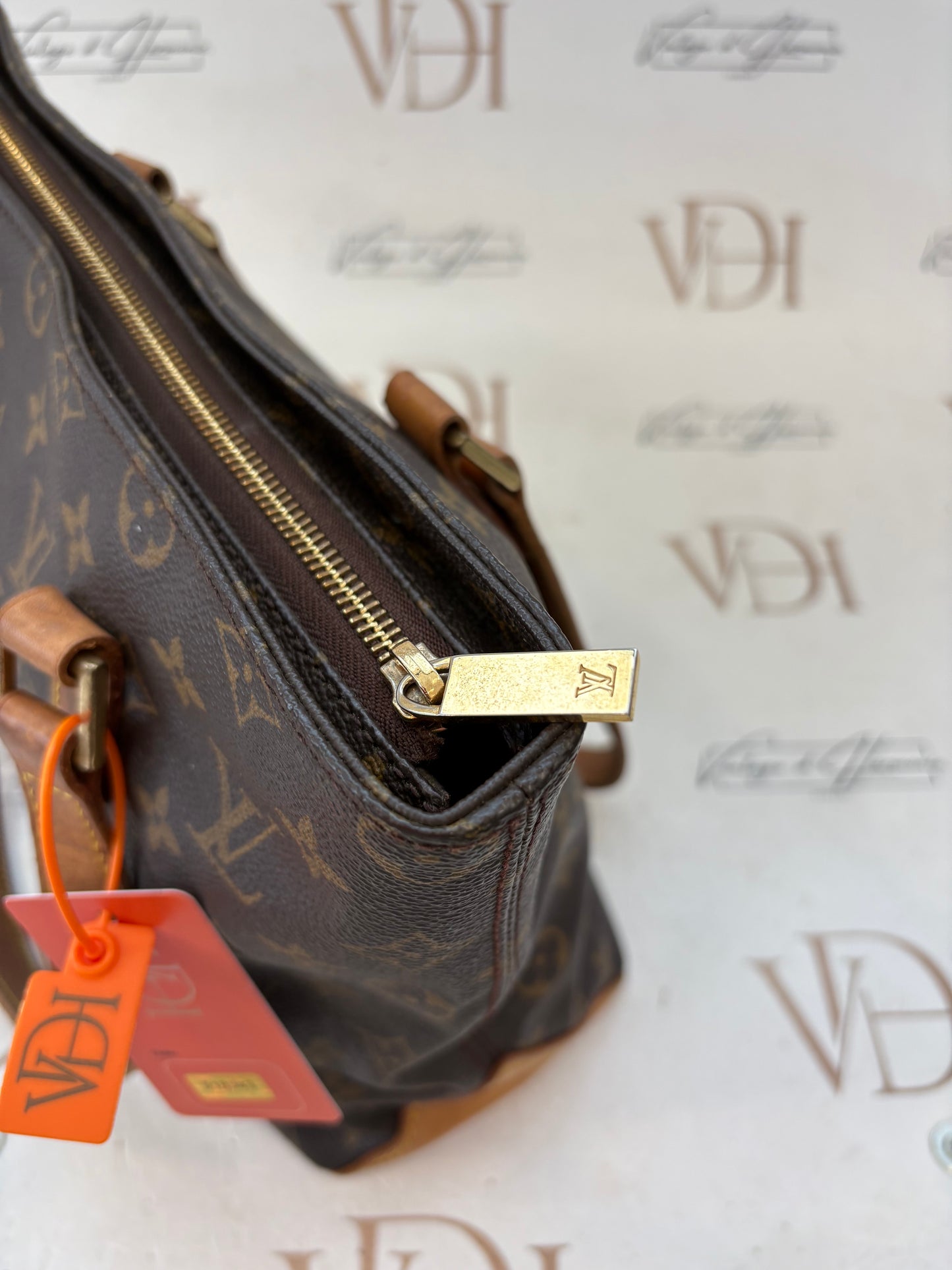 018343 - Louis Vuitton Cabas Piano