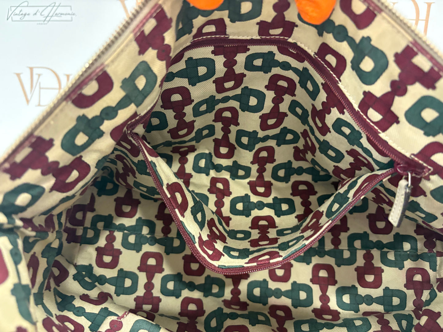 383666 - Gucci Abbey