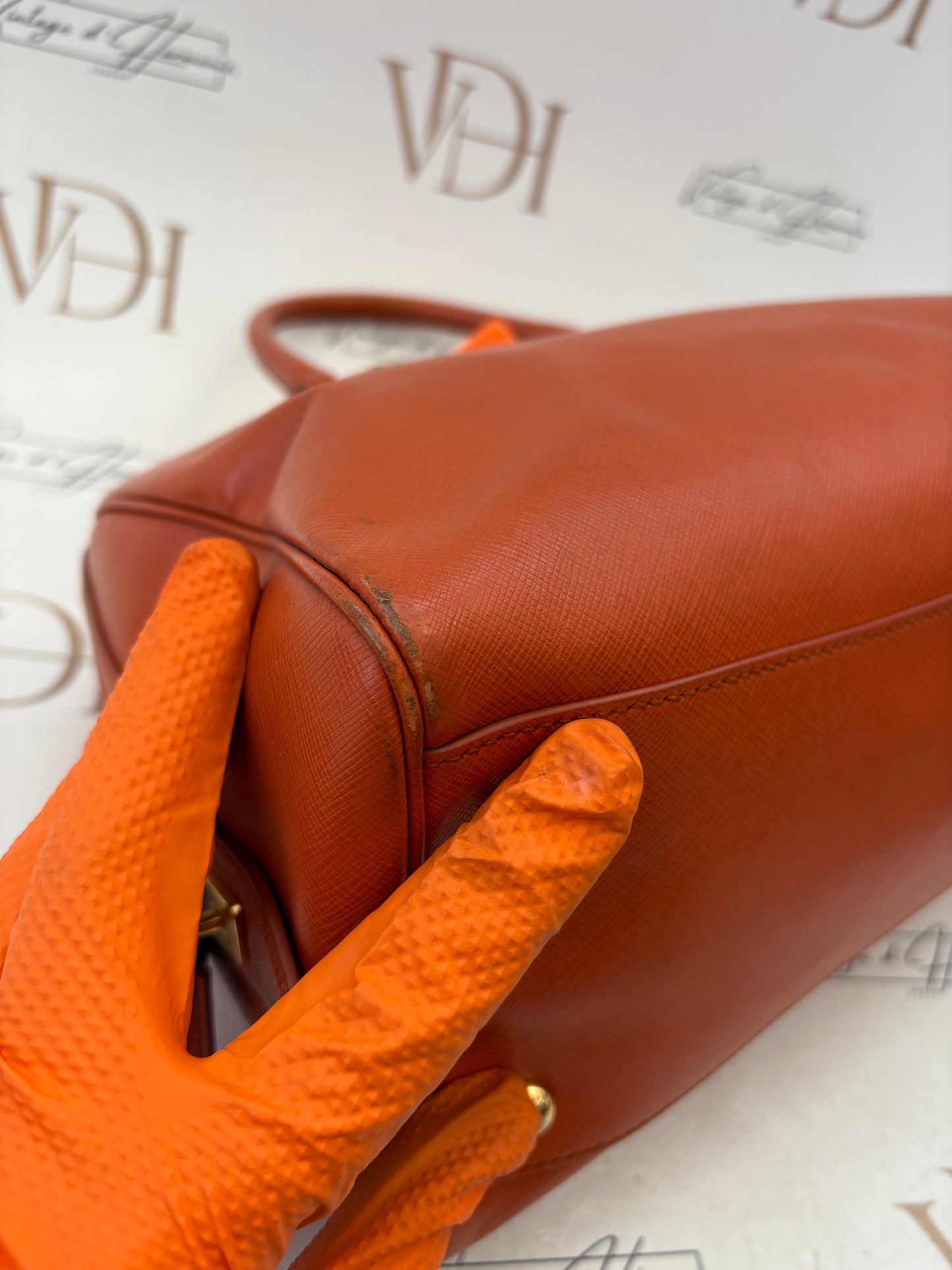 383520 - Prada Orange