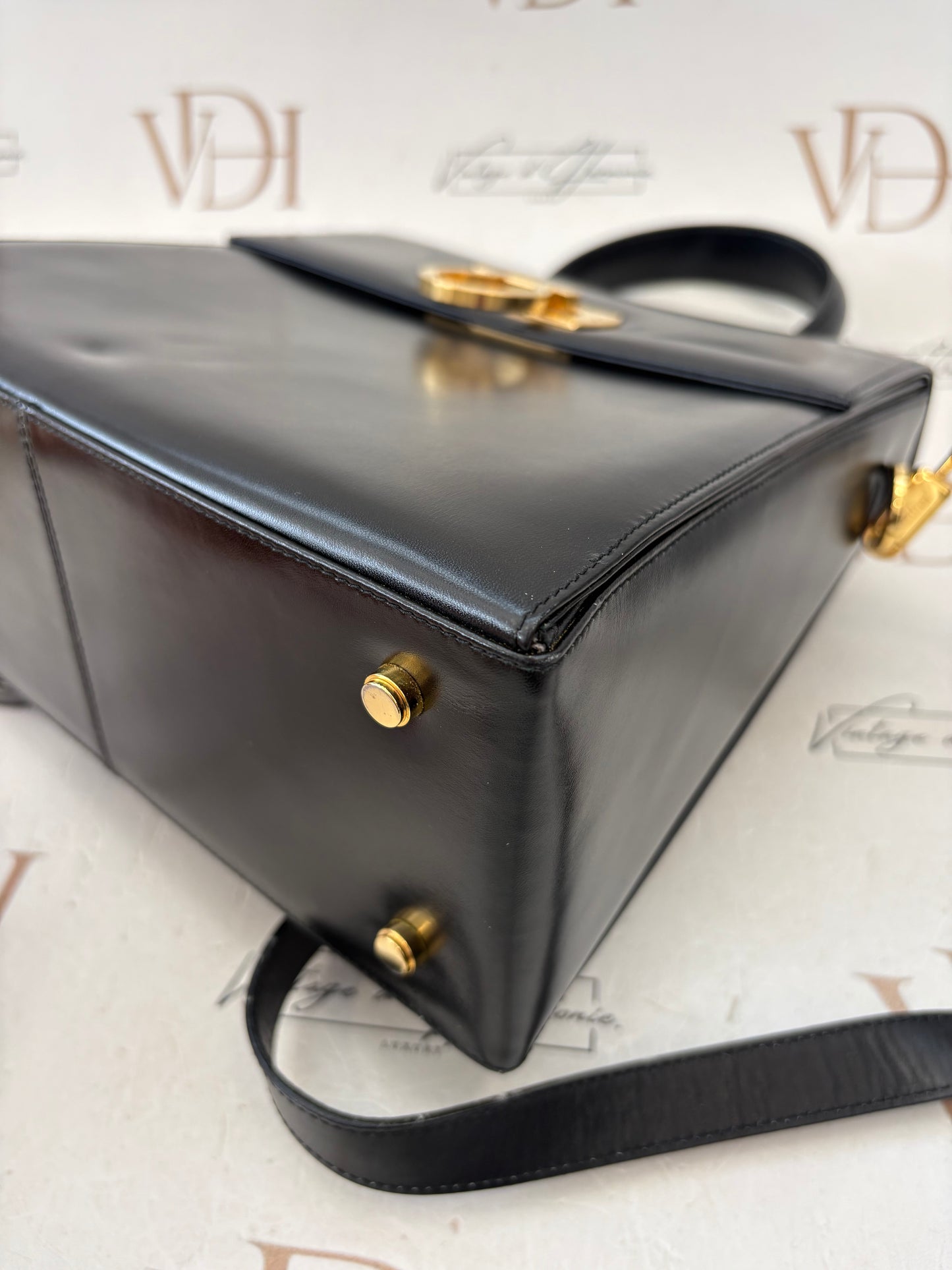 018795 - Salvatore Ferragamo Black
