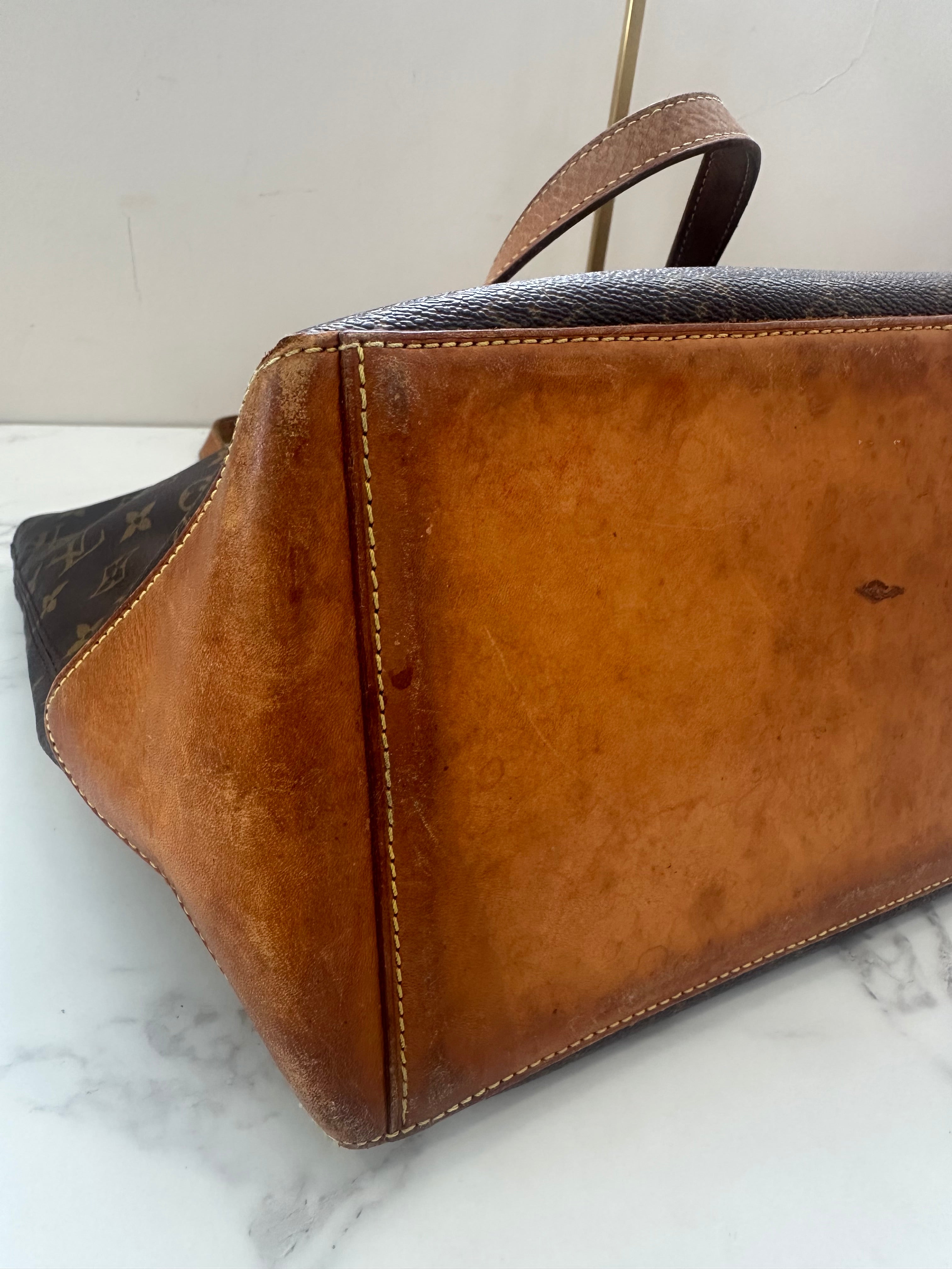 Louis Vuitton Cabas Mezzo